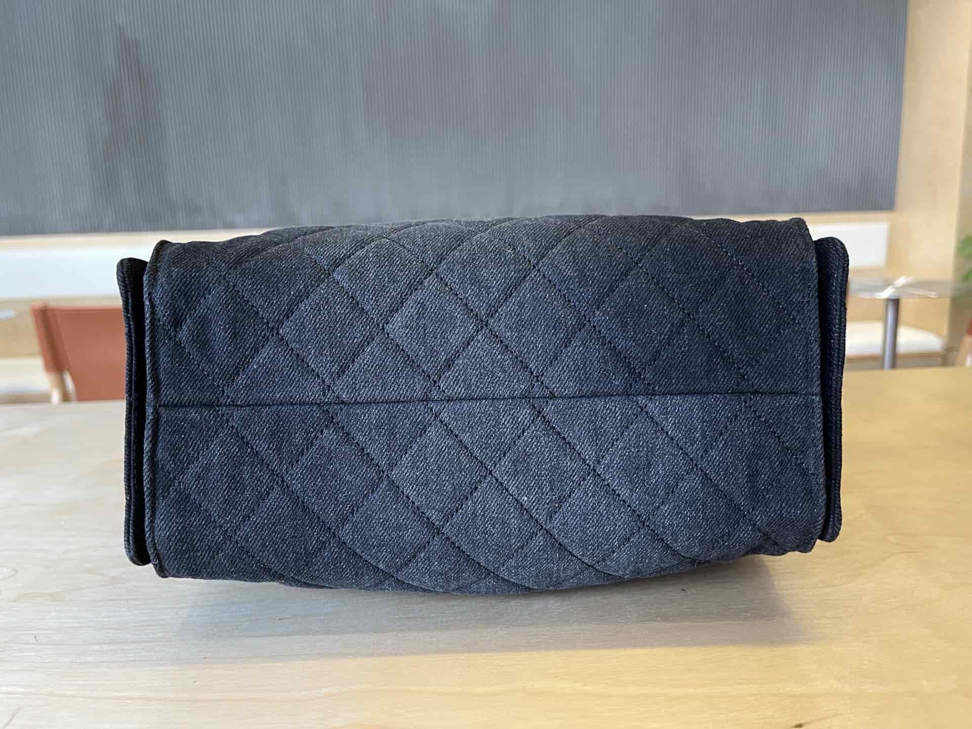 Chanel 25 Small Hobo handbag AS5293 Denim & Gold-tone Metal Black A