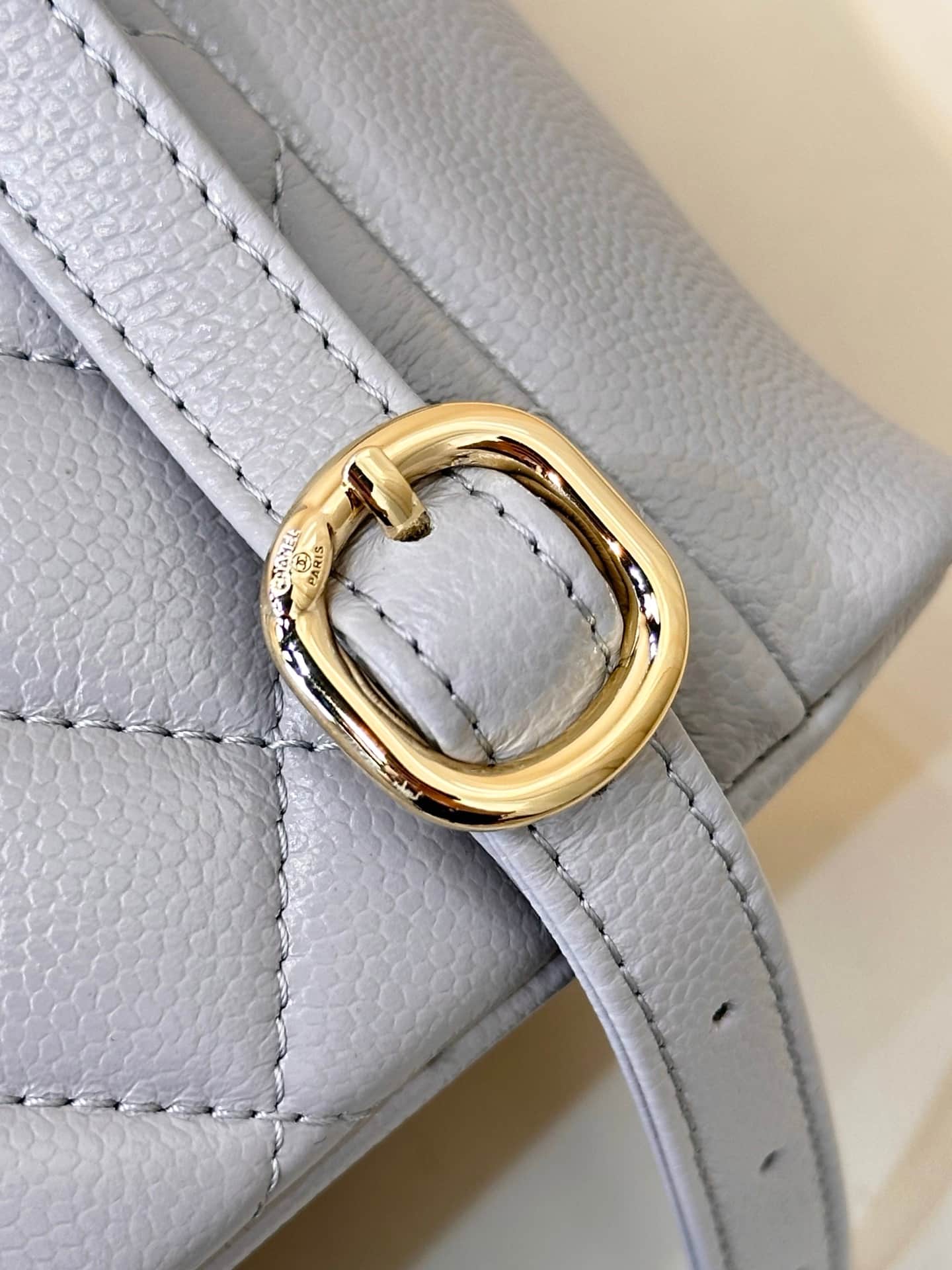 Chanel BACKPACK AS3860 Grained Shiny Calfskin & Gold-Tone Metal Grey TOP