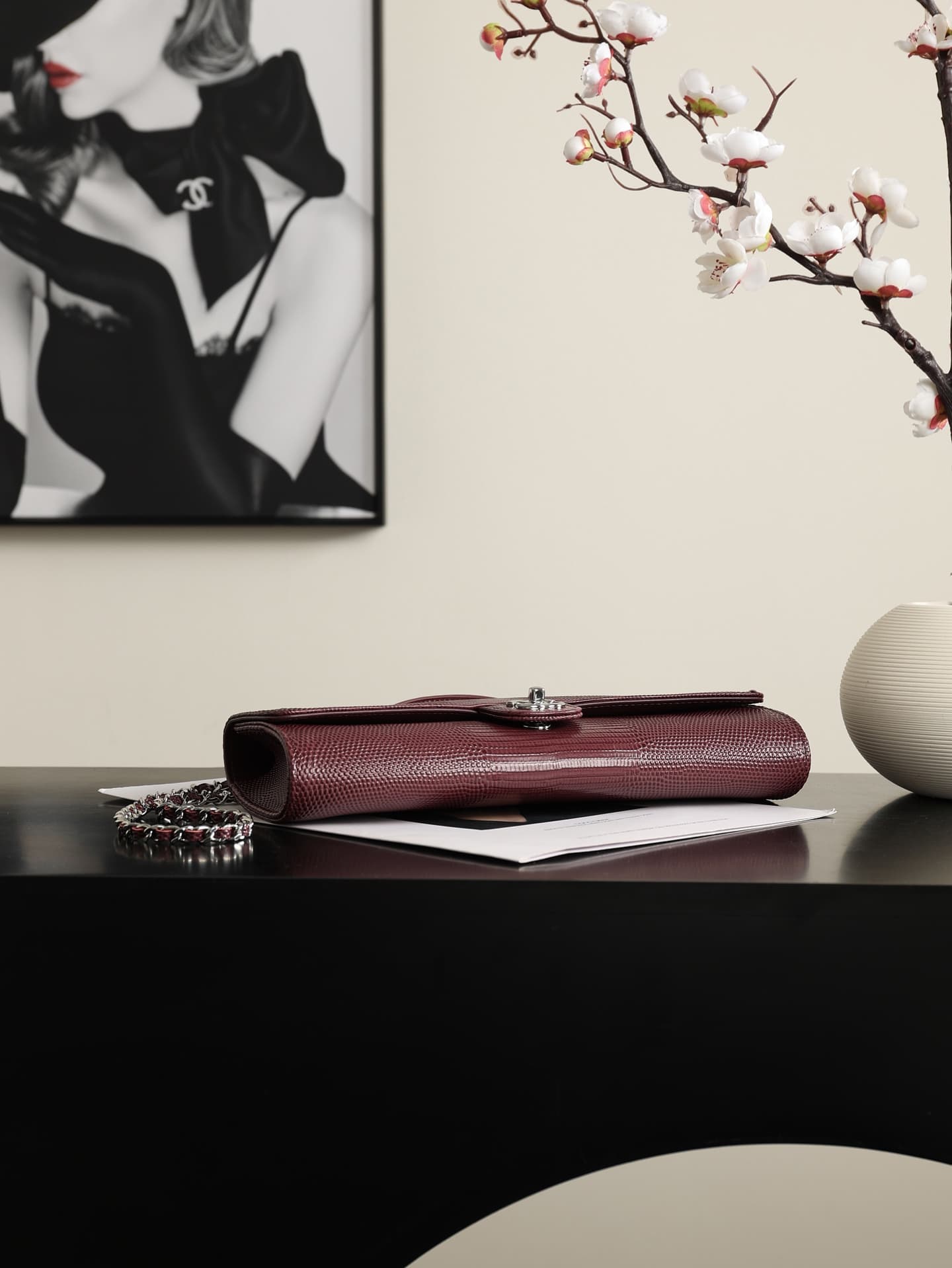 Chanel Clutch with chain Lizard Embossed Calfskin & Silver-Tone Metal Burgundy AP5280 A