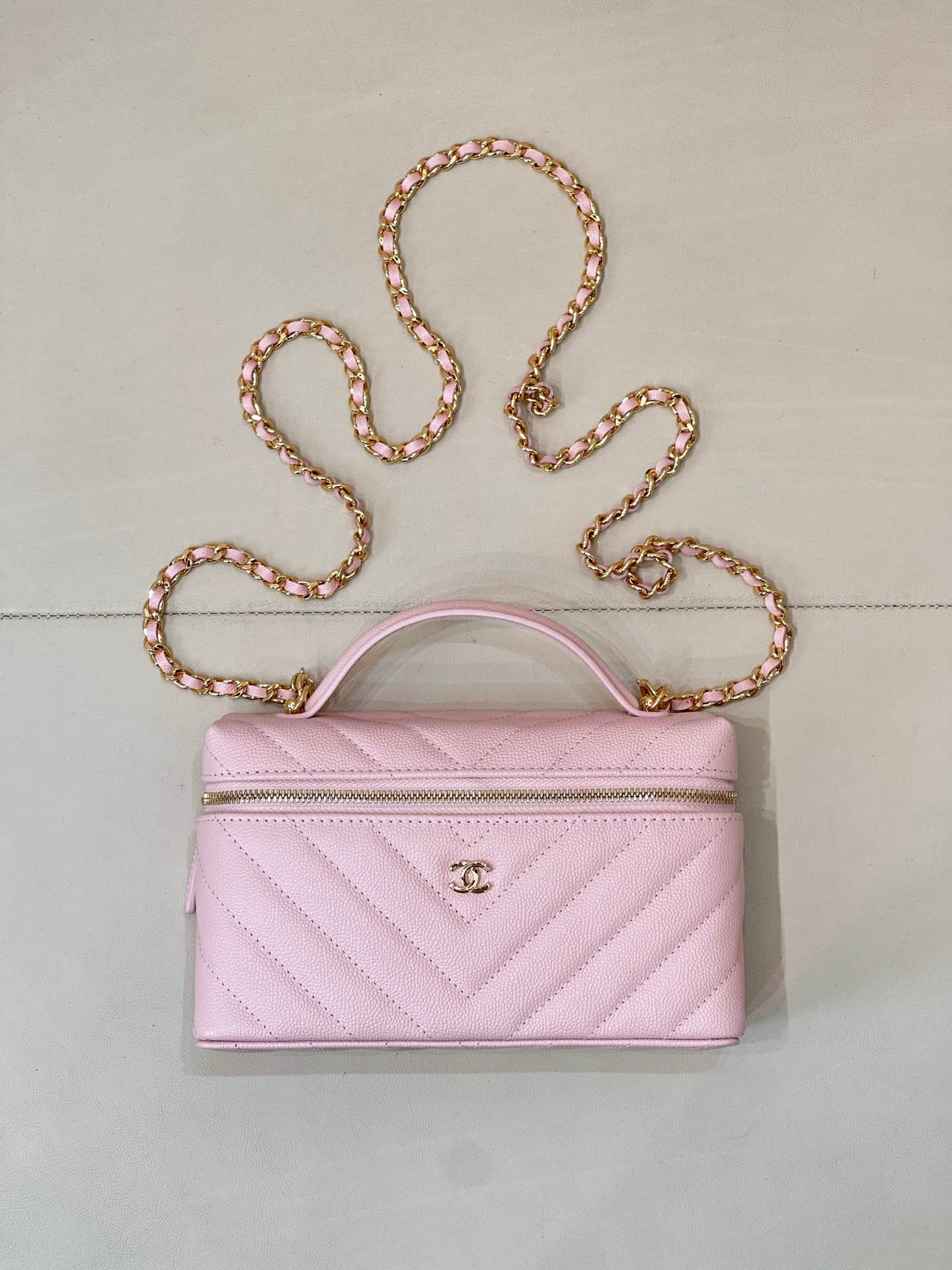 Chanel Vanity with Chain Grained Shiny Calfskin & Gold-Tone Metal Pink AP5212 TOP