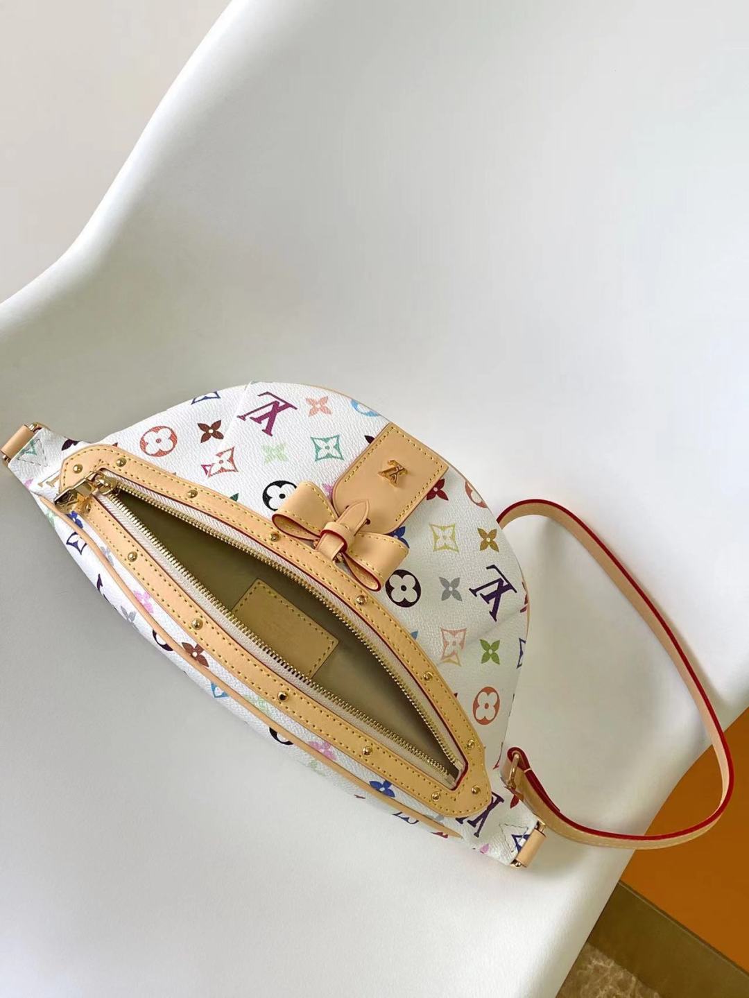 Louis Vuitton High Rise Bumbag x Murakami M13660 High