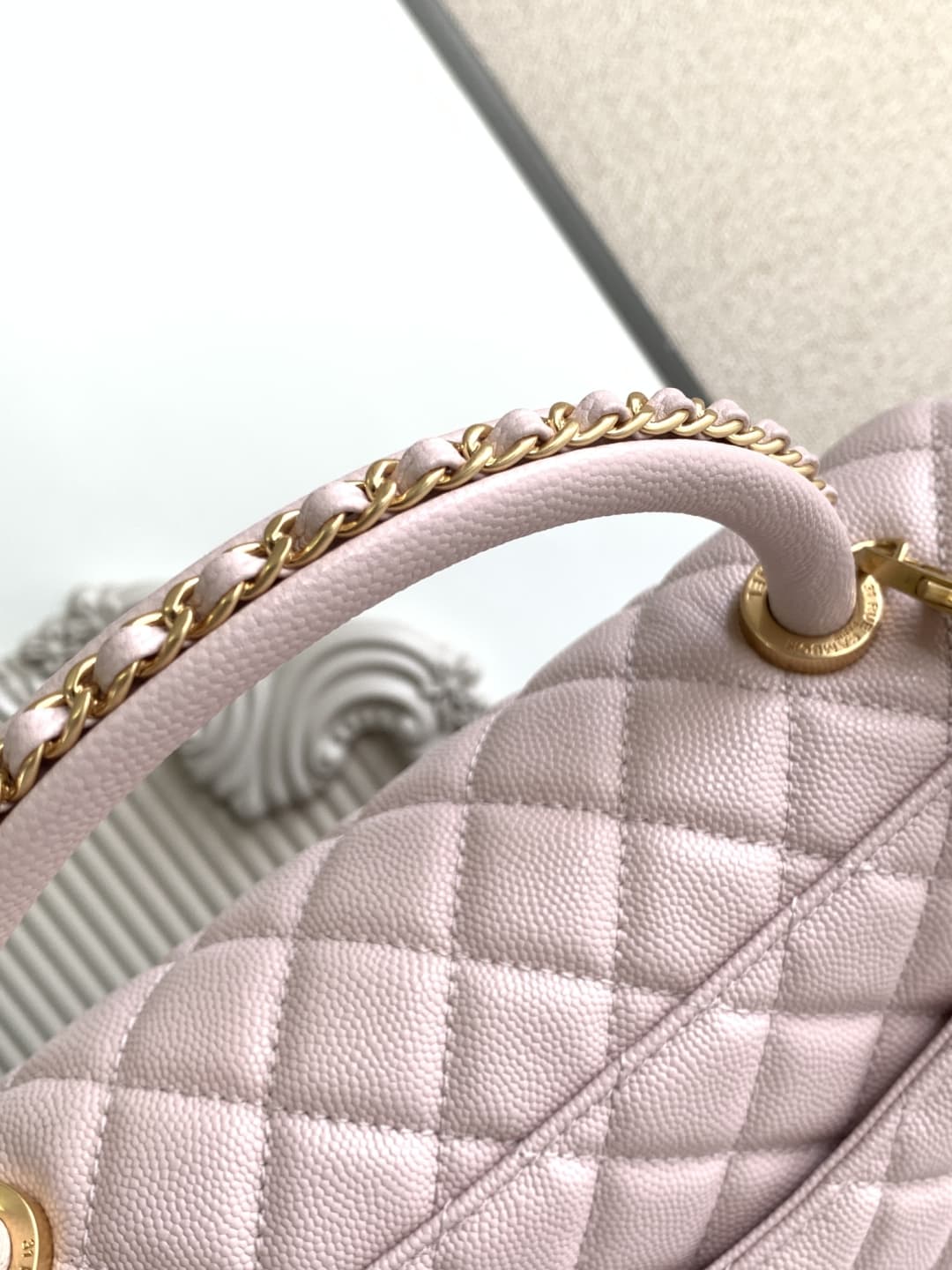 Medium FLAP BAG WITH TOP HANDLE Grained Calfskin A92991 Pink-binding Gold Metal A