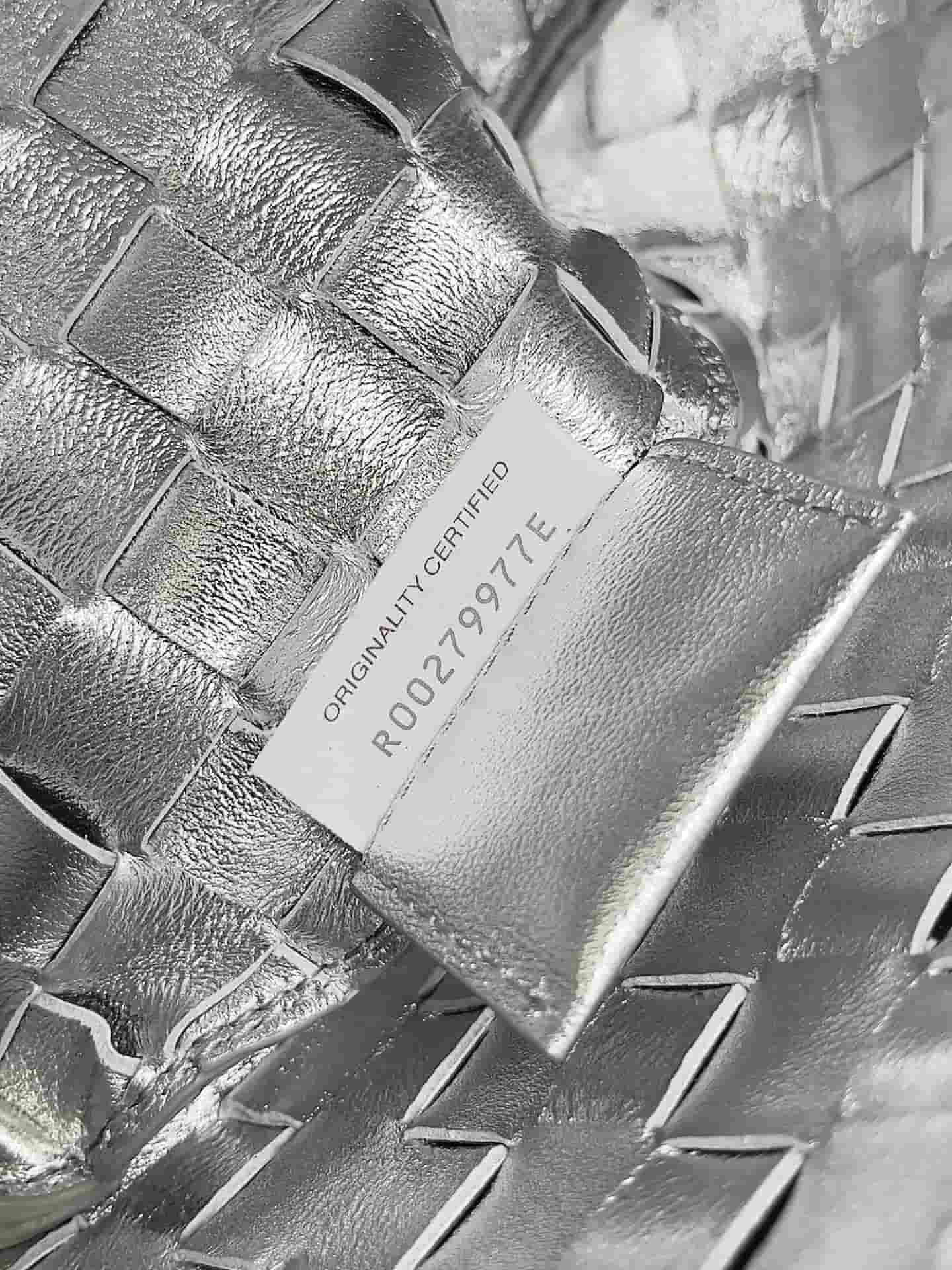 BV Sardine Small Intrecciato Silver TOP