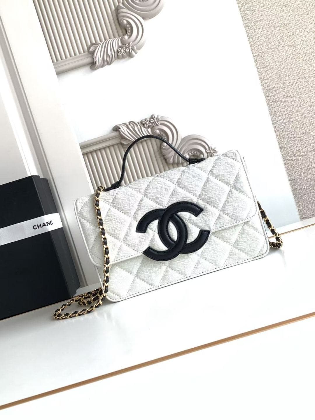 Chanel Wallet on chain Grained Calfskin & Gold-Tone Metal White AS6554 A