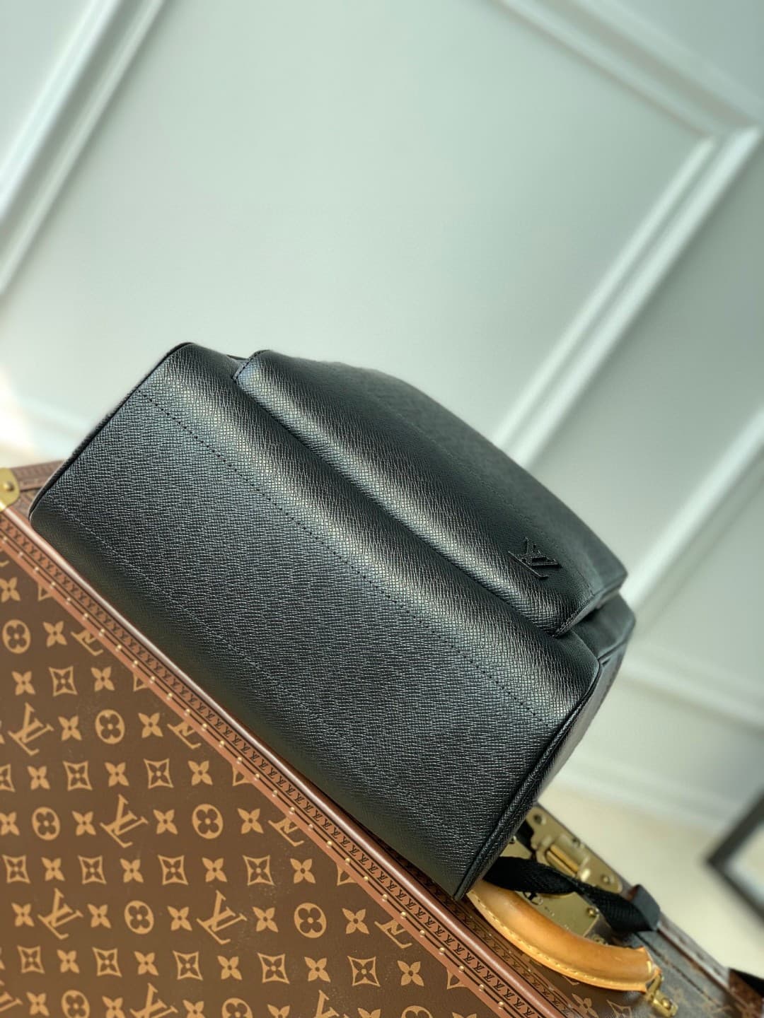 Louis Vuitton Adrian Backpack Taiga cowhide leather M30857 Black High