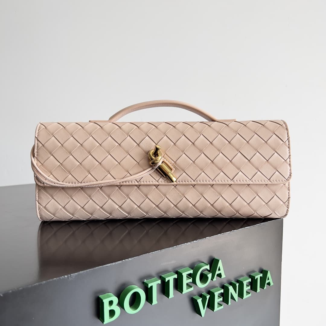 BV Long Clutch Andiamo With Handle Lambskin TOP