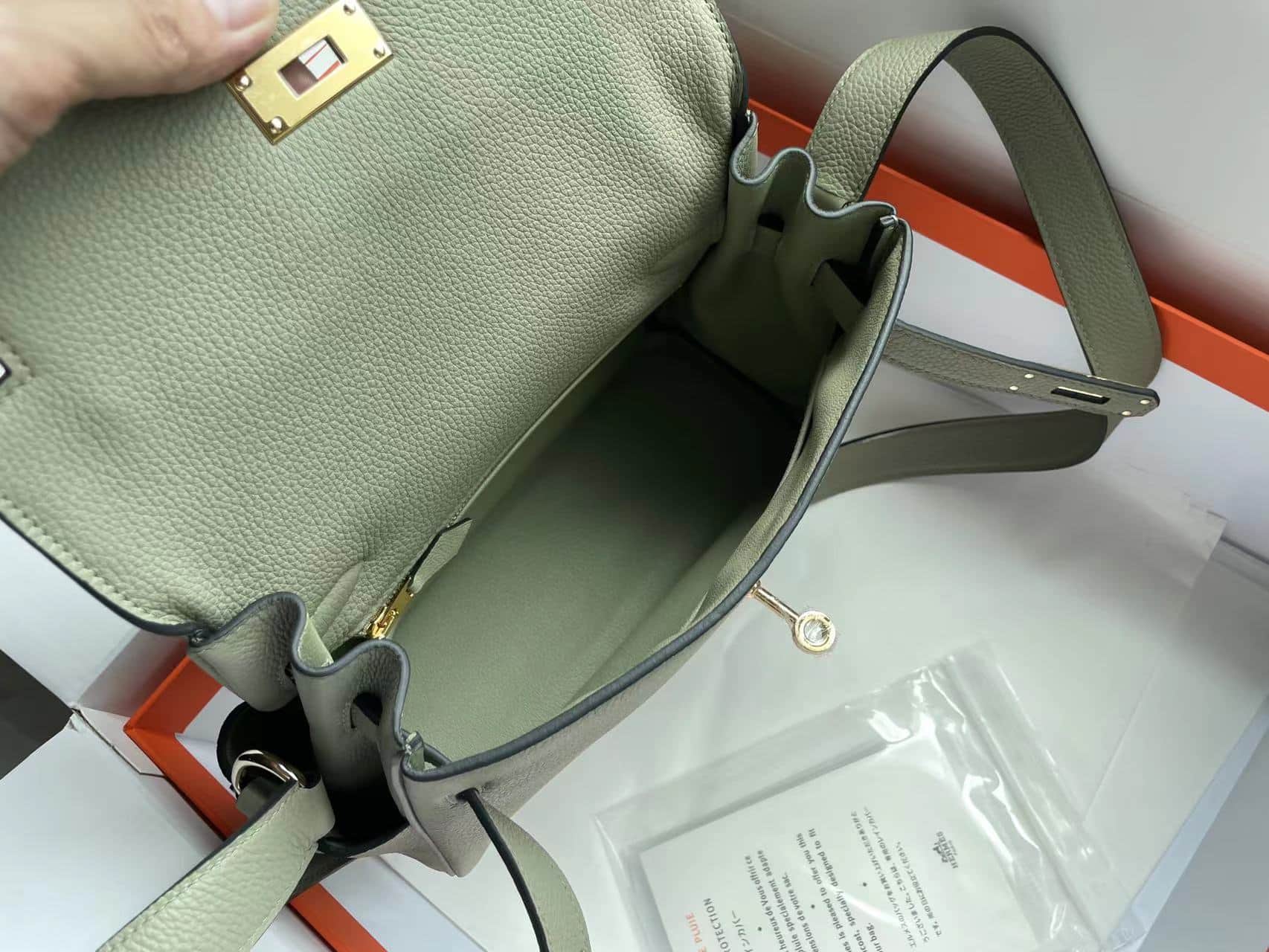 Hermes Kelly Messenger 25cm Taurillon Clemence Leather In Menthe WAX