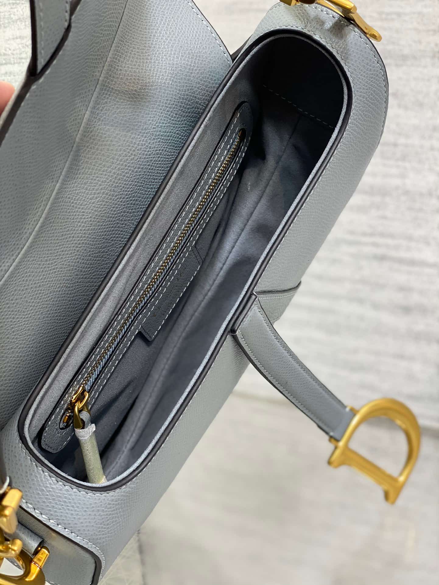 SADDLE BAG Grained Calfskin Light Grey High