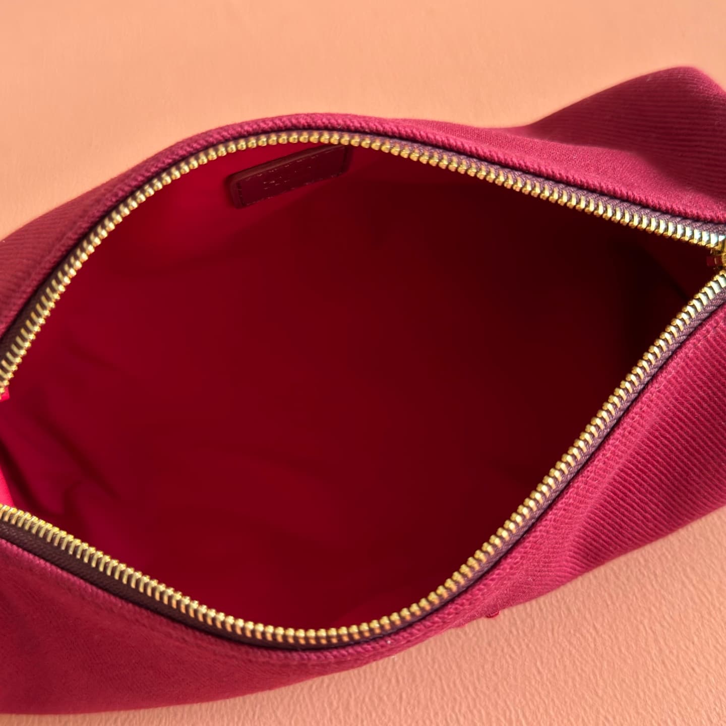 Miu Miu Gabardine pouch Cherry/Baltic Blue 5NE853 TOP