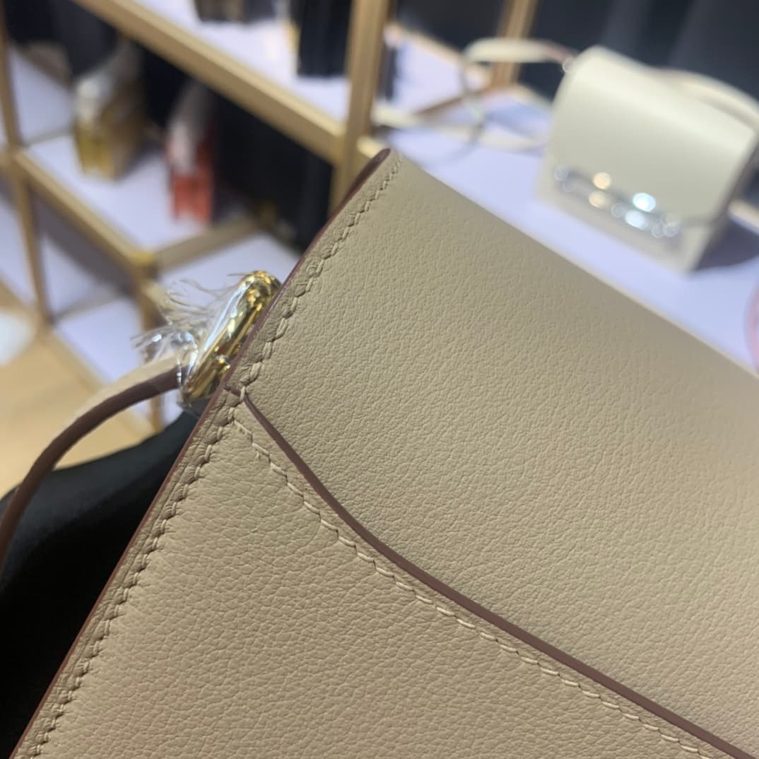 Hermes Roulis wallet in Gris Tourterelle Calfskin Etoupe WAX Gold/Silver-Metal High