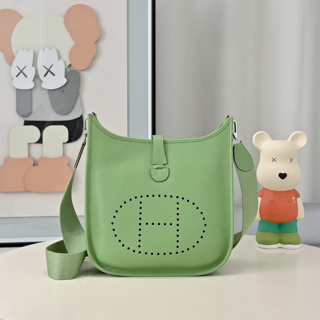 Hermes Evelyne III PM Bag Clemence Leather In Light Green High