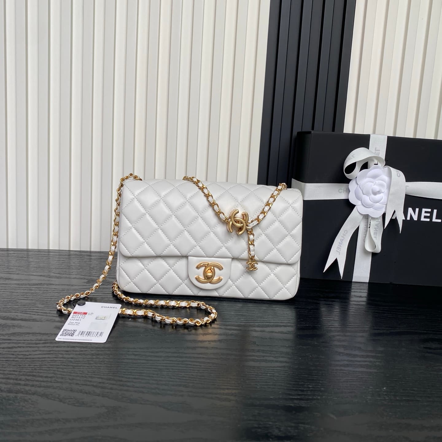 Chanel Classic Flap Bag Lambskin & Gold-Tone Metal AS5756 White High