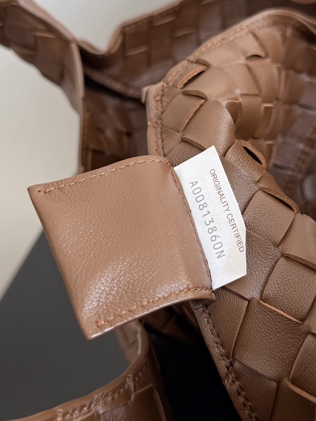Bottega Veneta Medium Campana shoulder bag in Intrecciato leather Pinecone TOP
