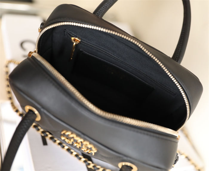 Chanel CAMERA CASE Shiny Lambskin & Gold-Tone Metal TOP