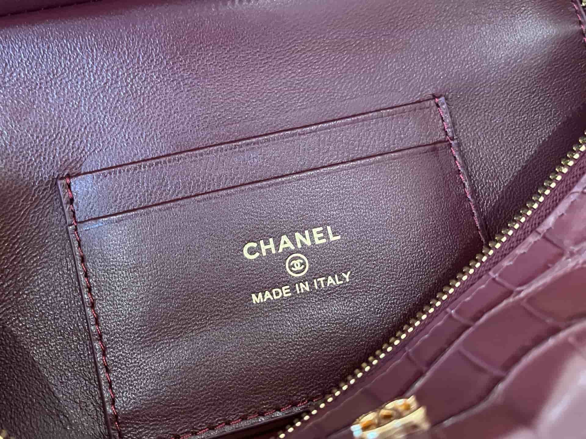Chanel Vanity with Chain Crocodile-embossed leather& Gold-Tone Metal Burgundy AP5438 A
