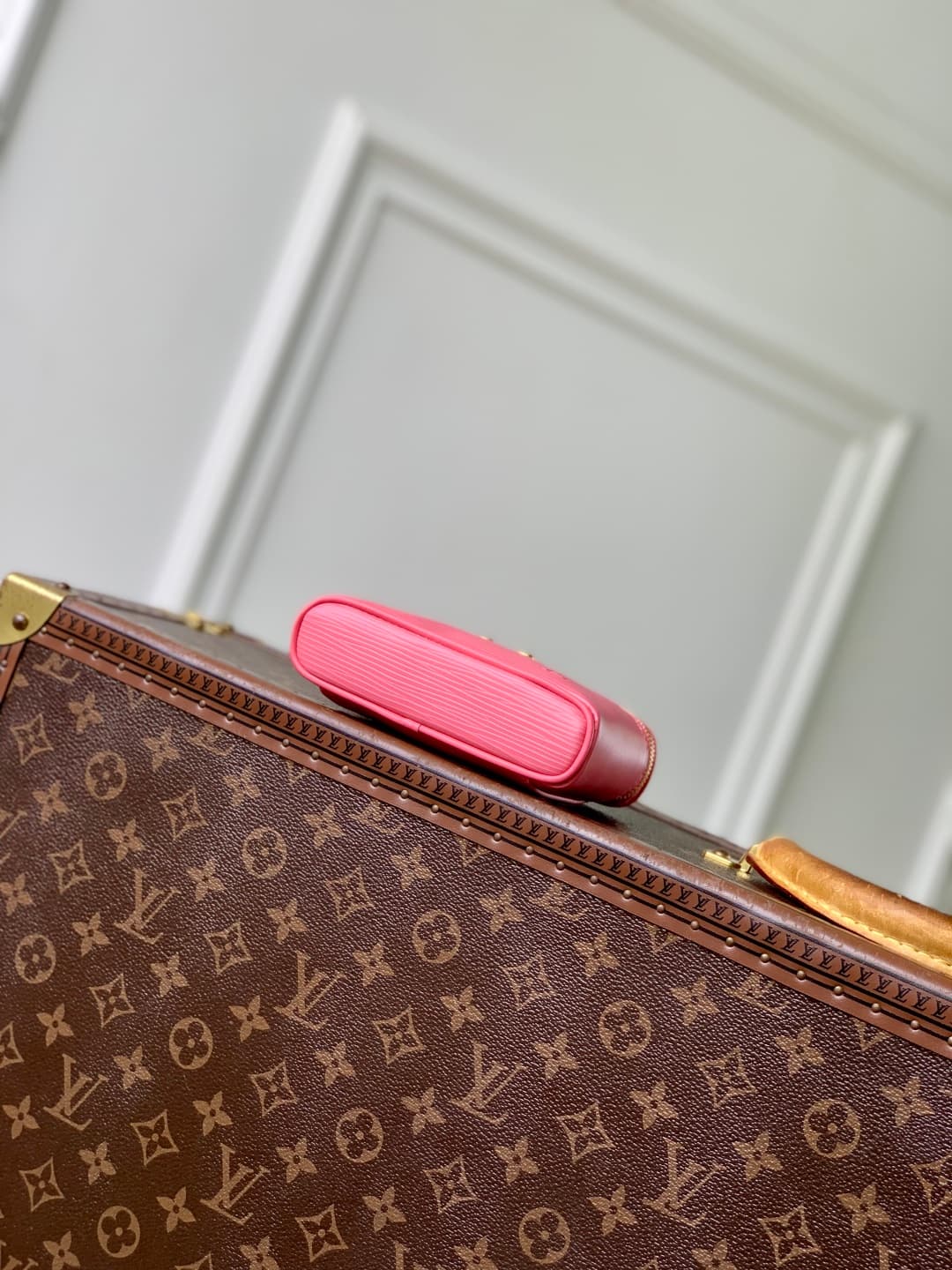 Louis Vuitton Nice Beauty cosmetic bag Epi leather M25690 pink high
