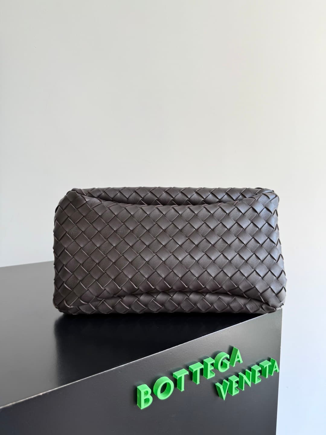 Bottega Veneta Medium Campana shoulder bag in Intrecciato leather Brown TOP