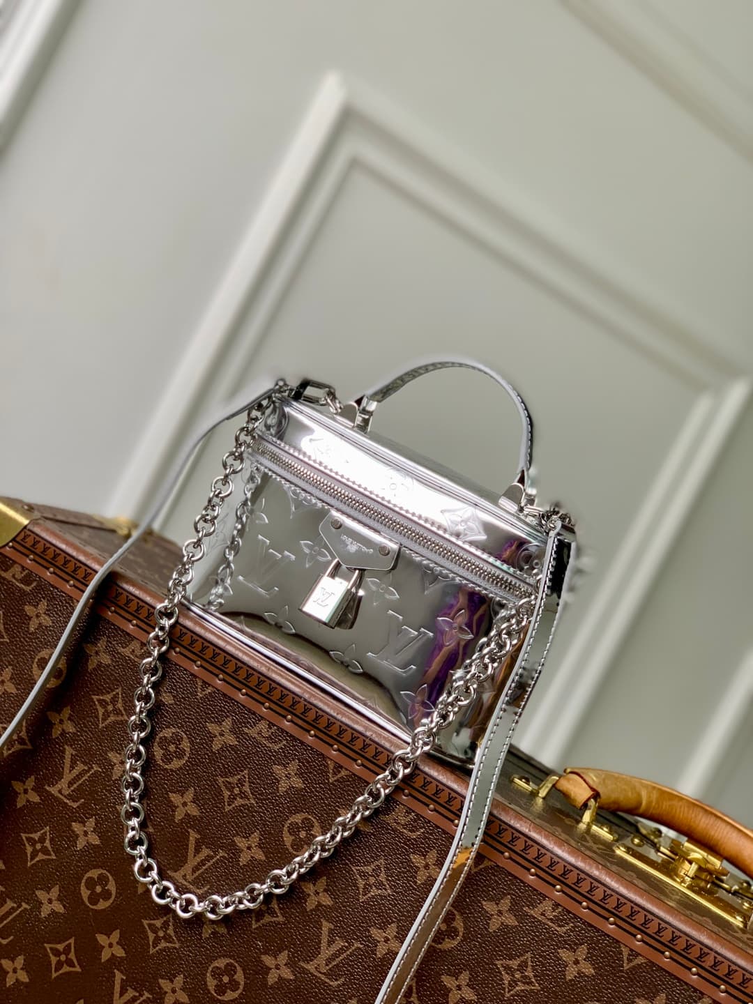 Louis Vuitton Vanity Chain Pouch silver Monogram Miroir canvas M26097 High