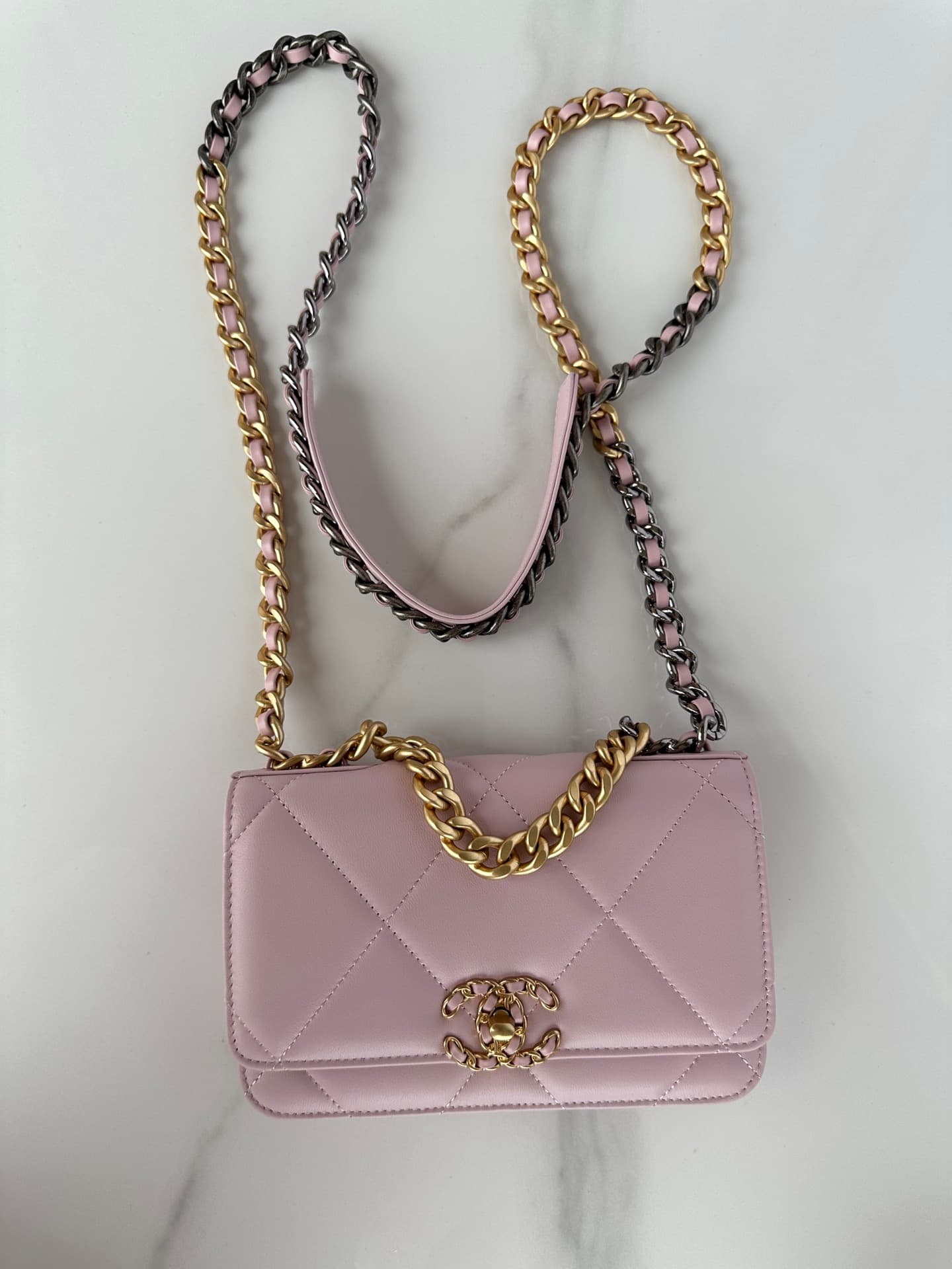 Chanel Wallet on Chain Lambskin Leather & Gold-Tone Metal Pink AP0957 A