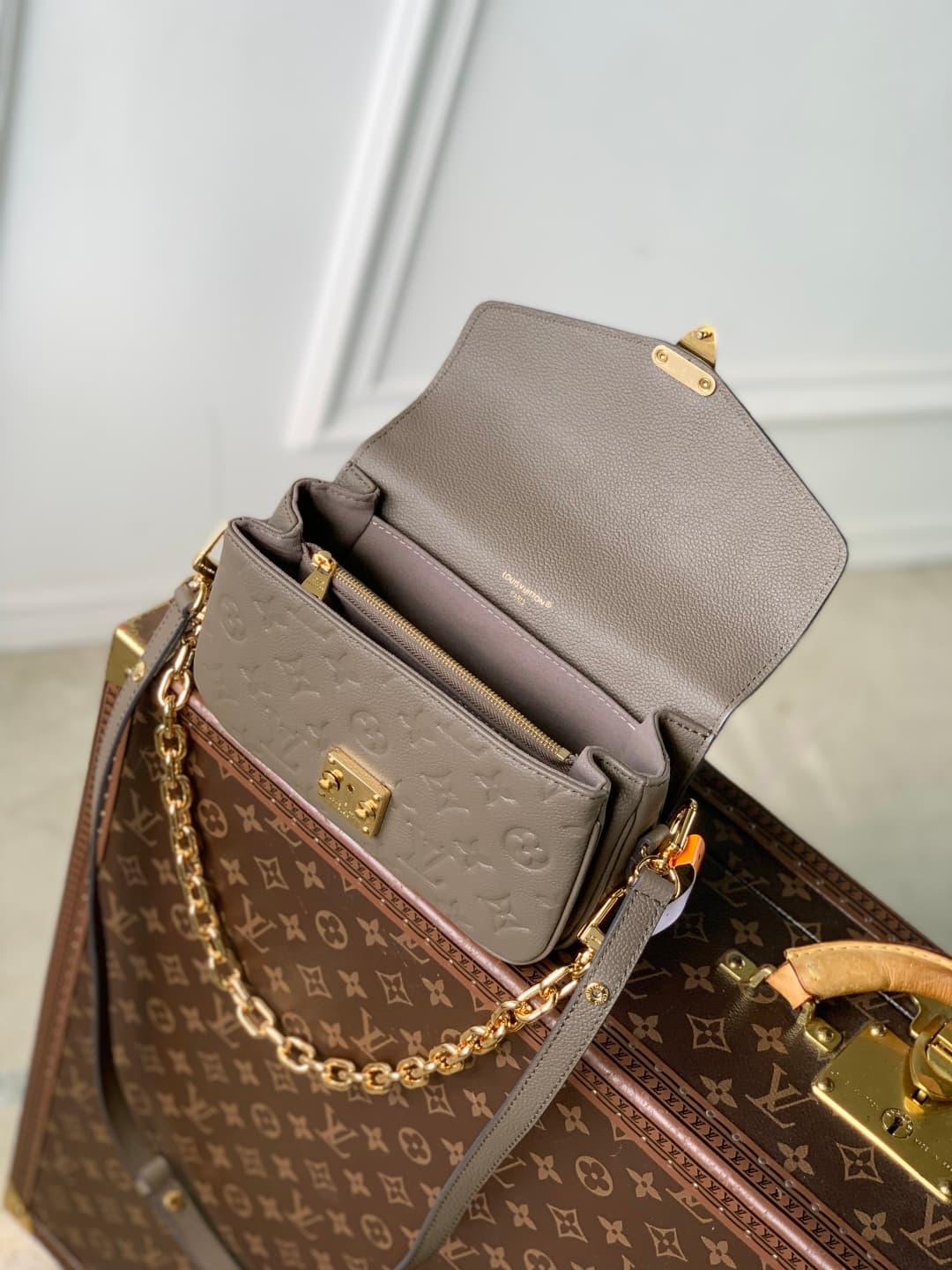 Louis Vuitton Pochette Metis East West Monogram Empreinte Leather M25910 Smoke High