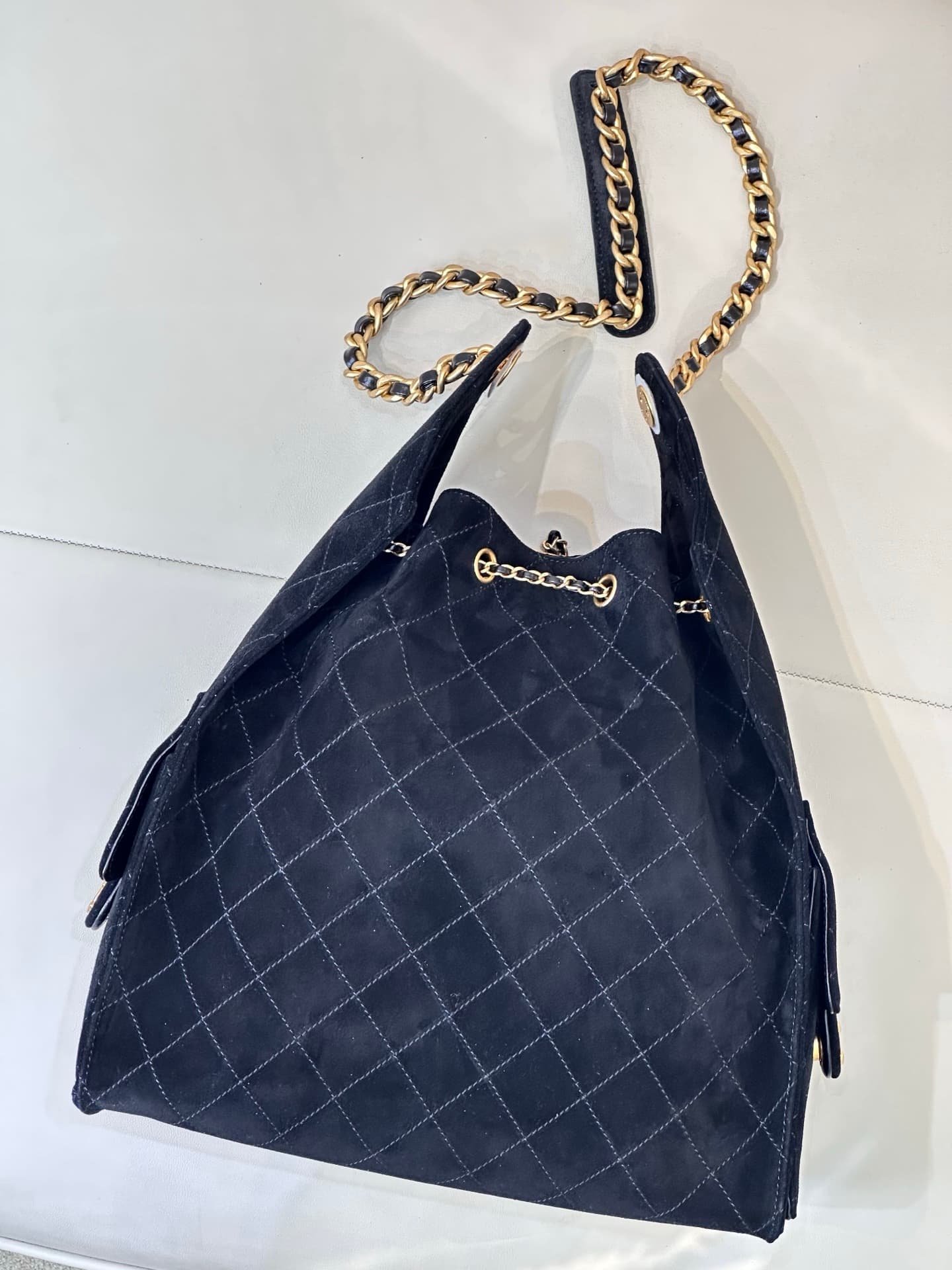 Chanel 25 Medium Hobo handbag AS5311 Suede &Gold-tone Metal Black TOP