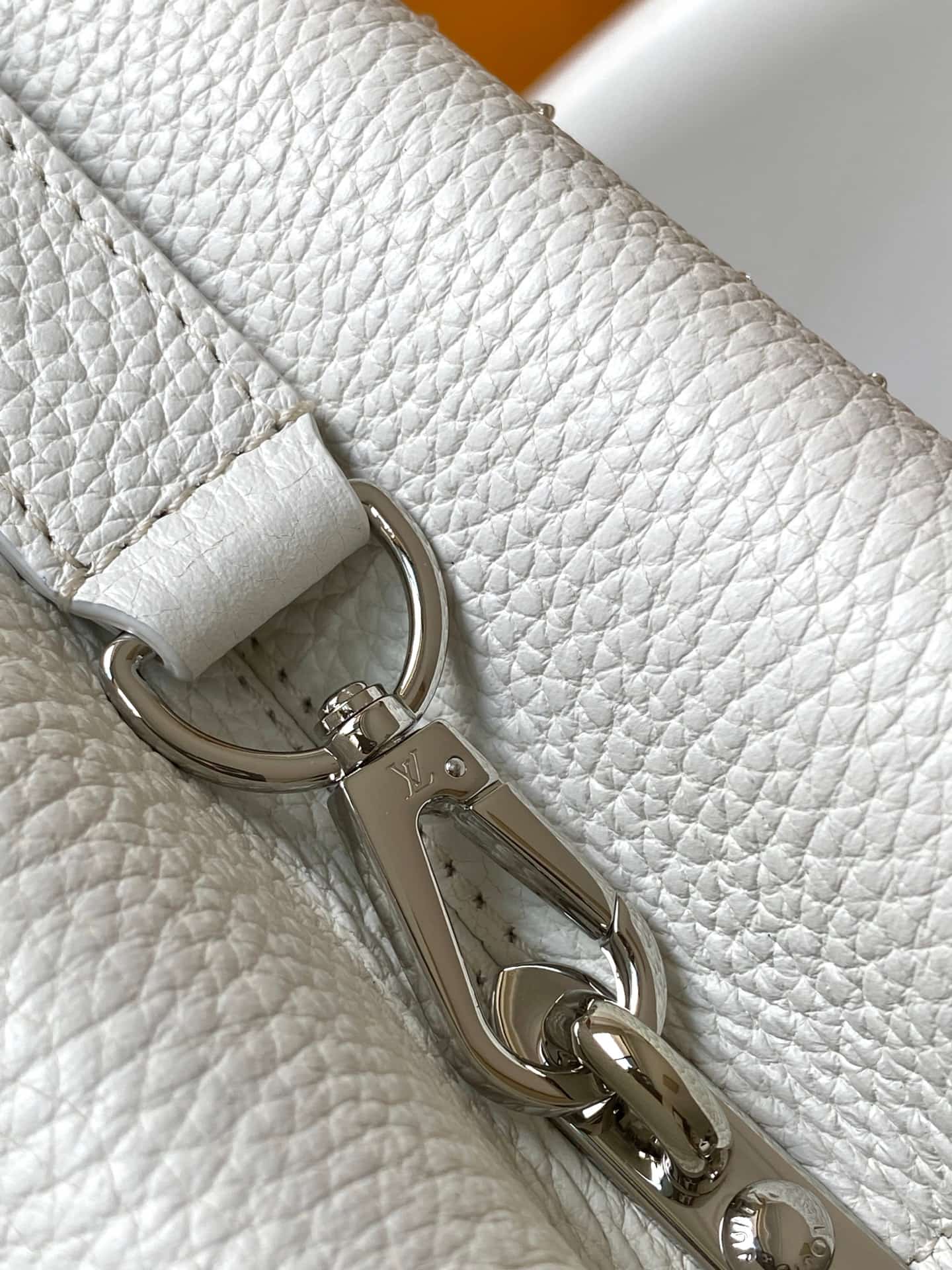 Louis Vuitton Capucines Mini Lily White Calf Pirita leather with embroidered sequins M25934 TOP