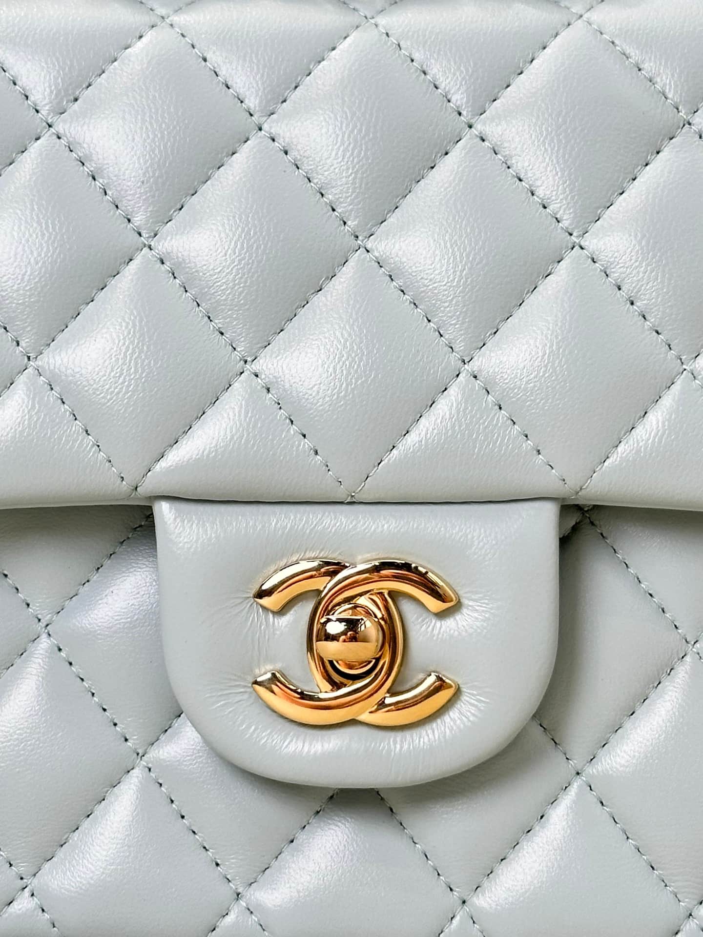 Chanel Medium CLASSIC HANDBAG Lambskin Gold-Tone Metal Light Blue TOP