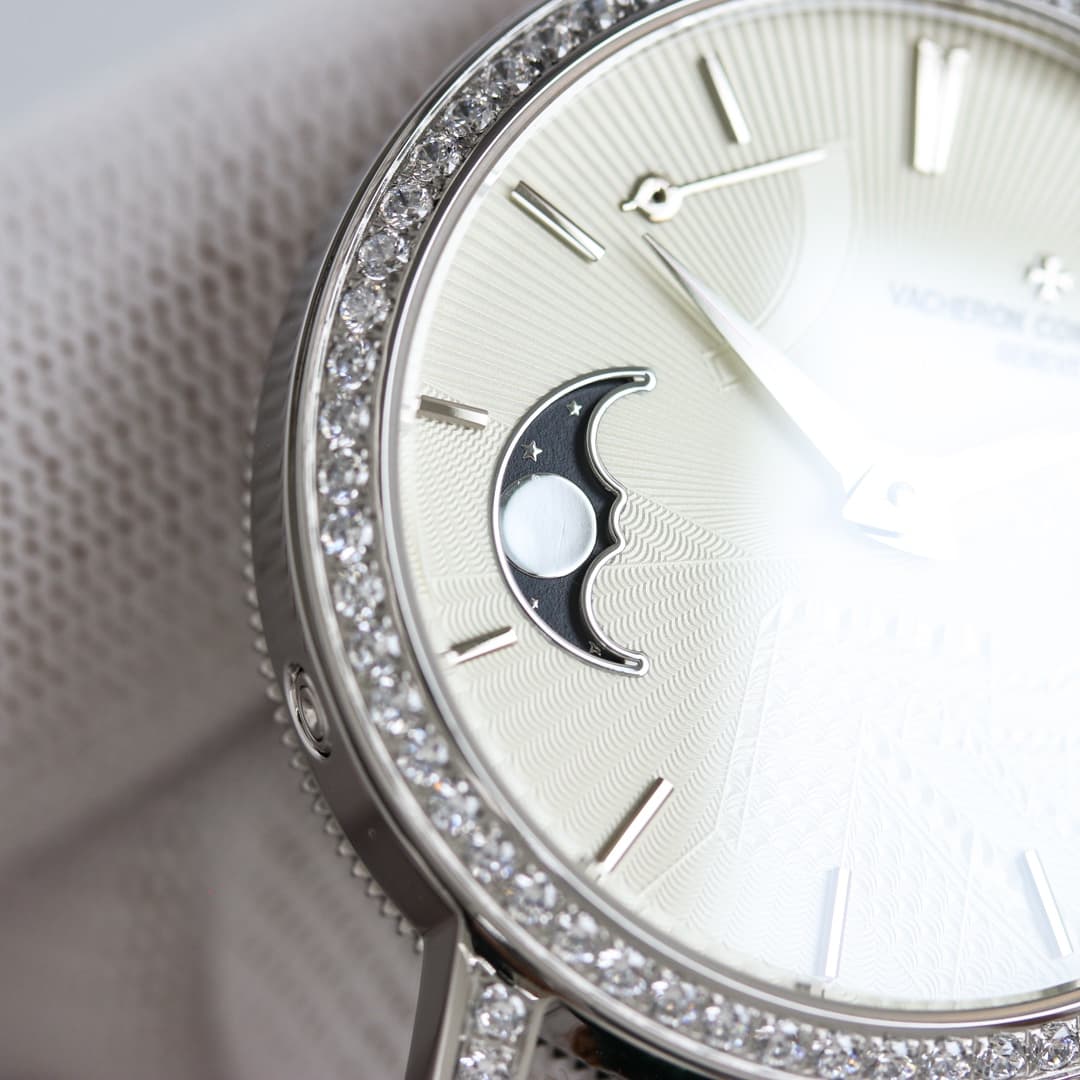 Vacheron Constantin Traditionnelle Moon Phase Watch TOP