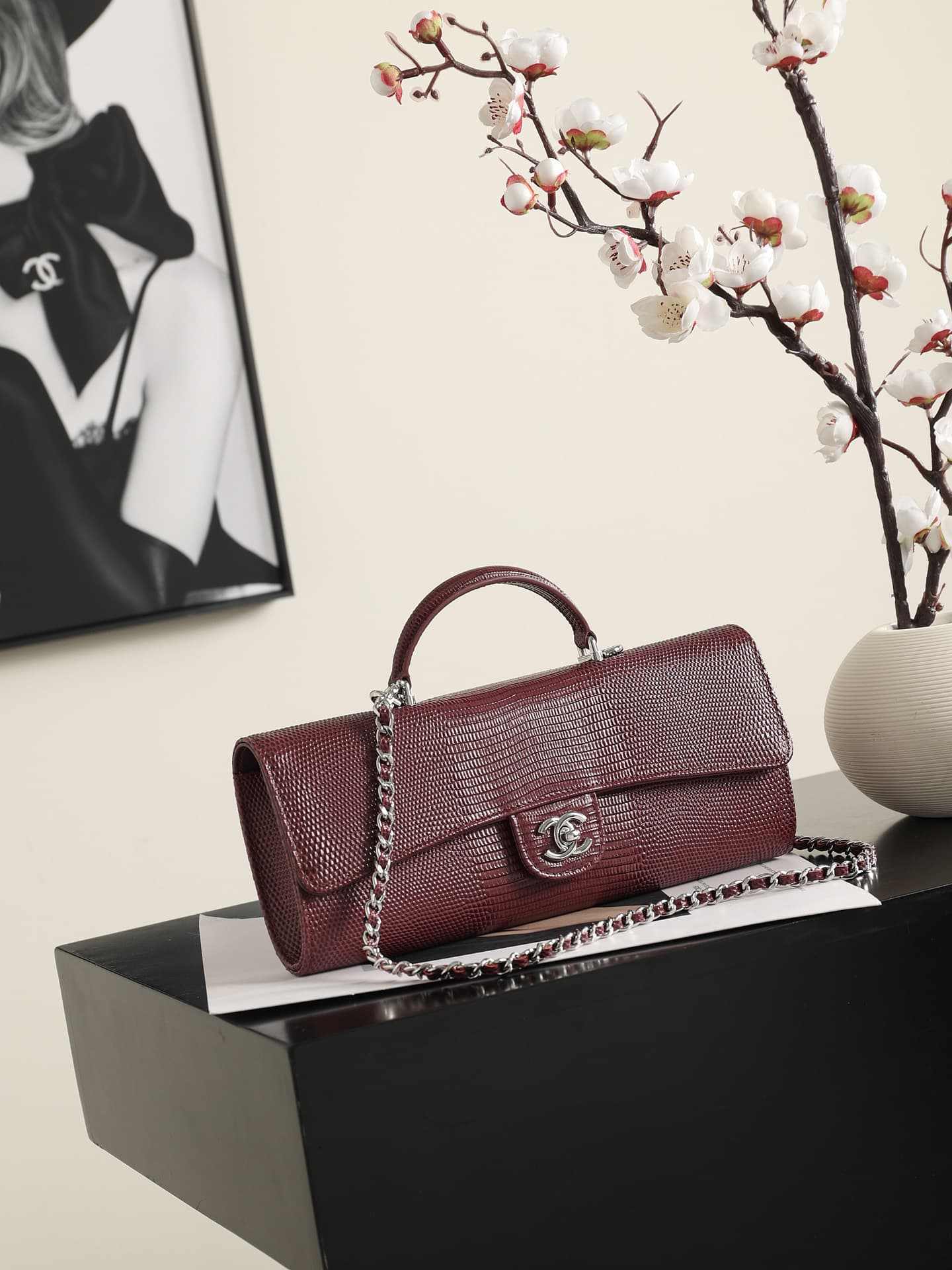 Chanel Clutch with chain Lizard Embossed Calfskin & Silver-Tone Metal Burgundy AP5280 A
