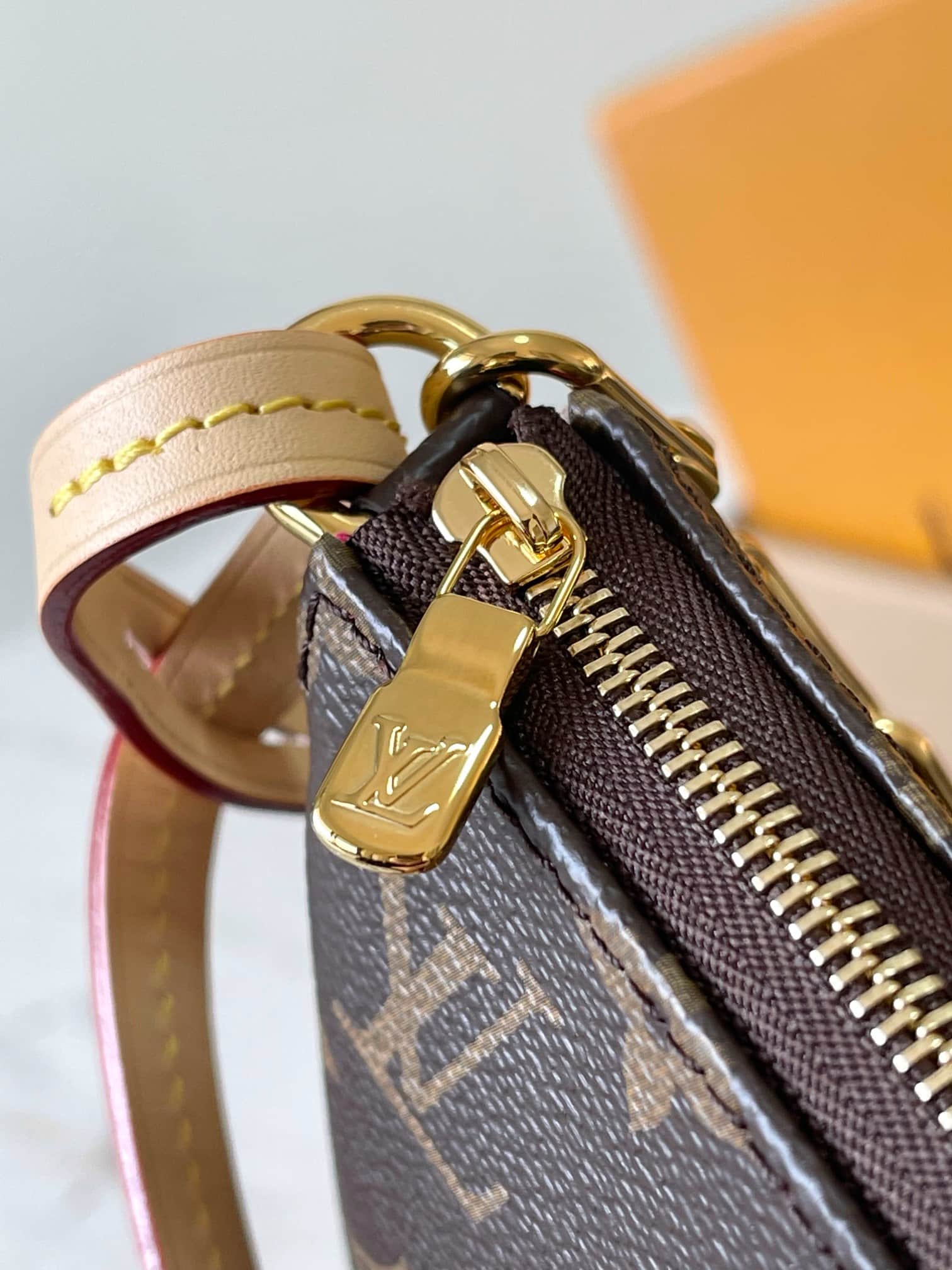 Louis Vuitton x Murakami Pochette Accessoires Monogram coated canvas M13440 Top