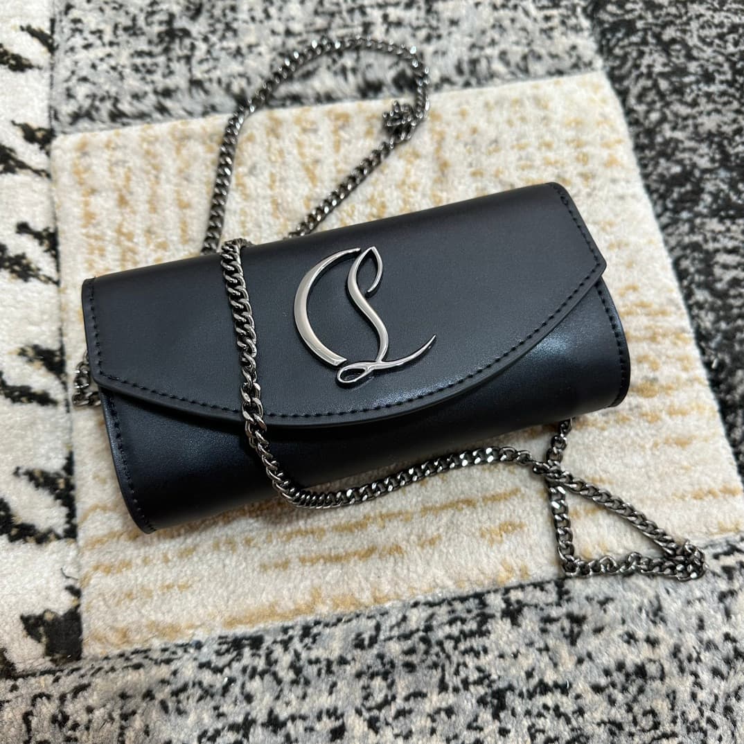 Christian Louboutin Loubi54 leather shoulder bag in black High