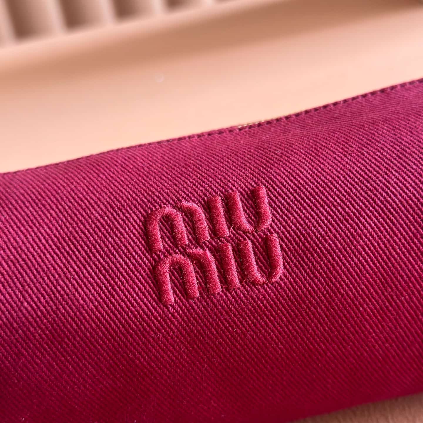 Miu Miu Gabardine pouch Cherry/Baltic Blue 5NE853 TOP