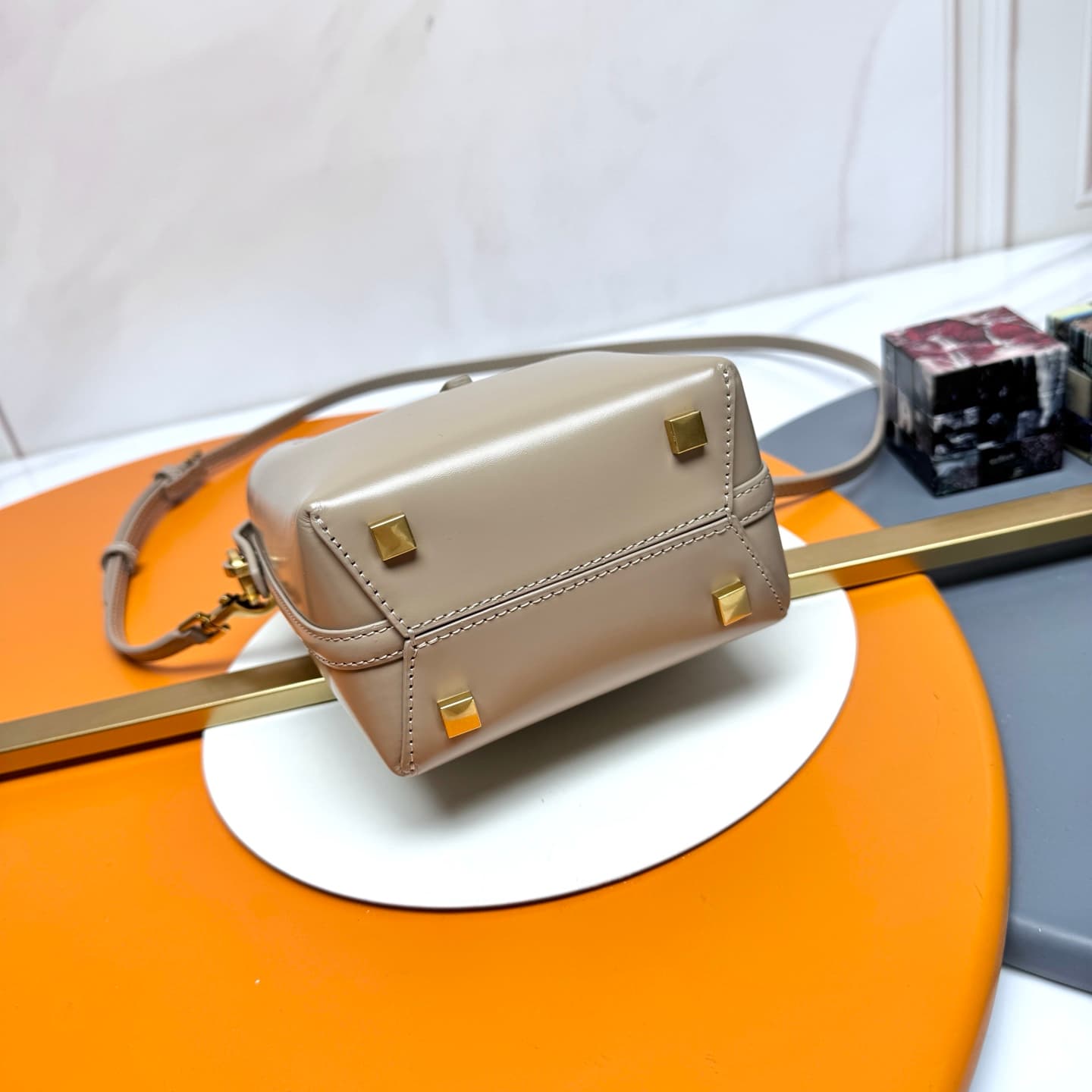LE 37 mini in shiny leather 765870 High