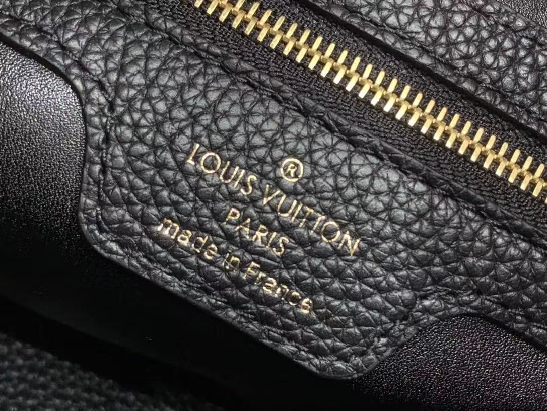 Louis Vuitton Express PM Calfskin leather M26039 Top