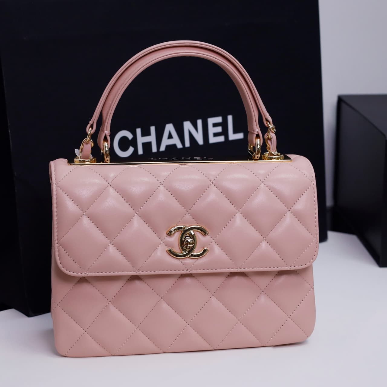 SMALL FLAP BAG WITH TOP HANDLE Lambskin Gold Metal Pink A