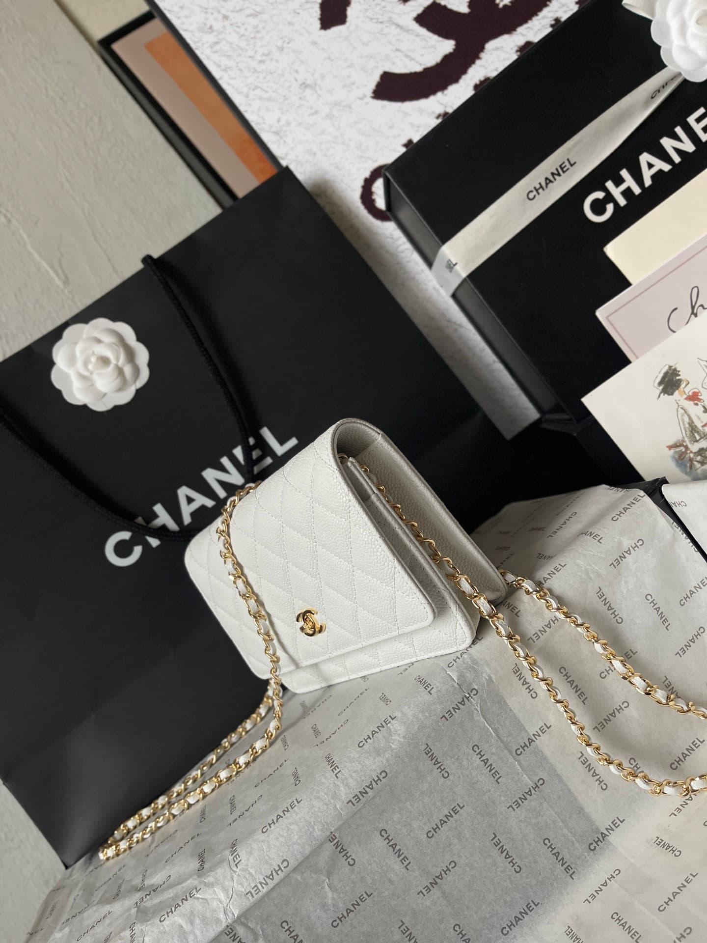 Chanel Classic Wallet on Chain Grained Shiny Calfskin & Gold-Tone Metal AP4241 White A