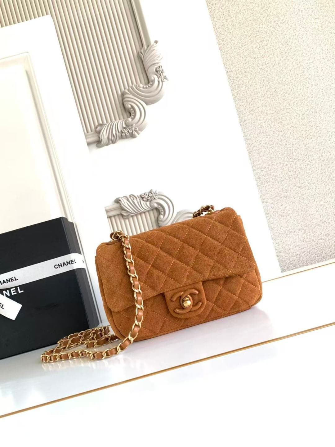 Chanel Classic Flap bag in Tan Suede & Gold-Tone Metal AS5989 A