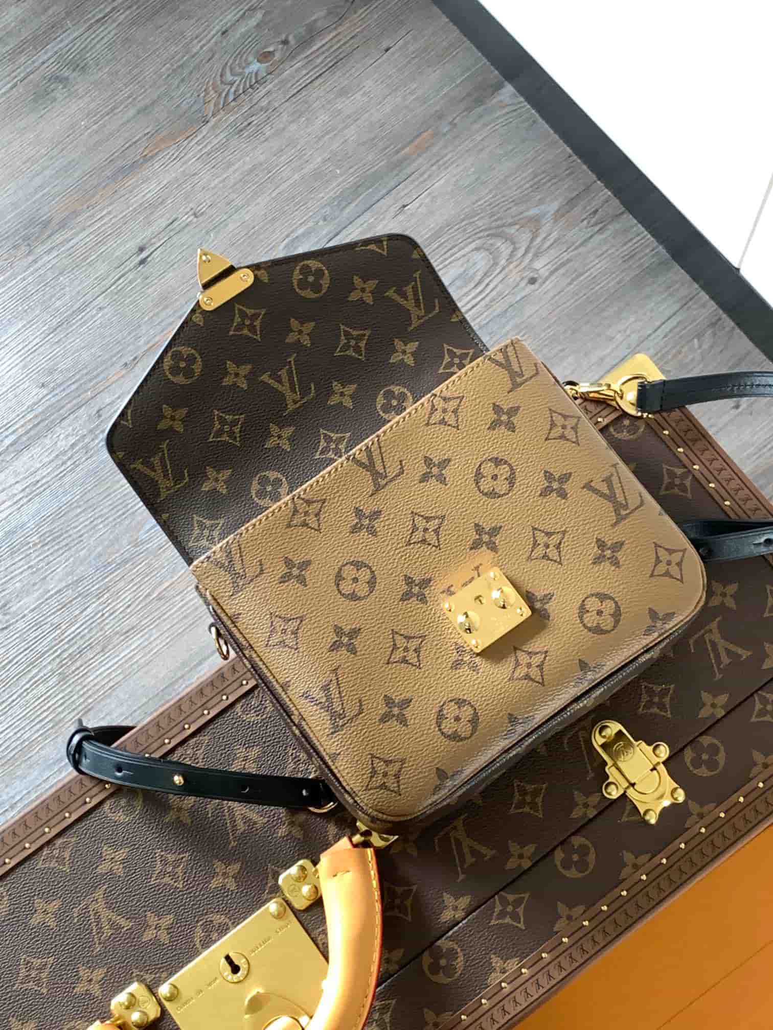 Louis Vuitton Pochette Métis Backpack Monogram and Monogram Reverse M11941 High