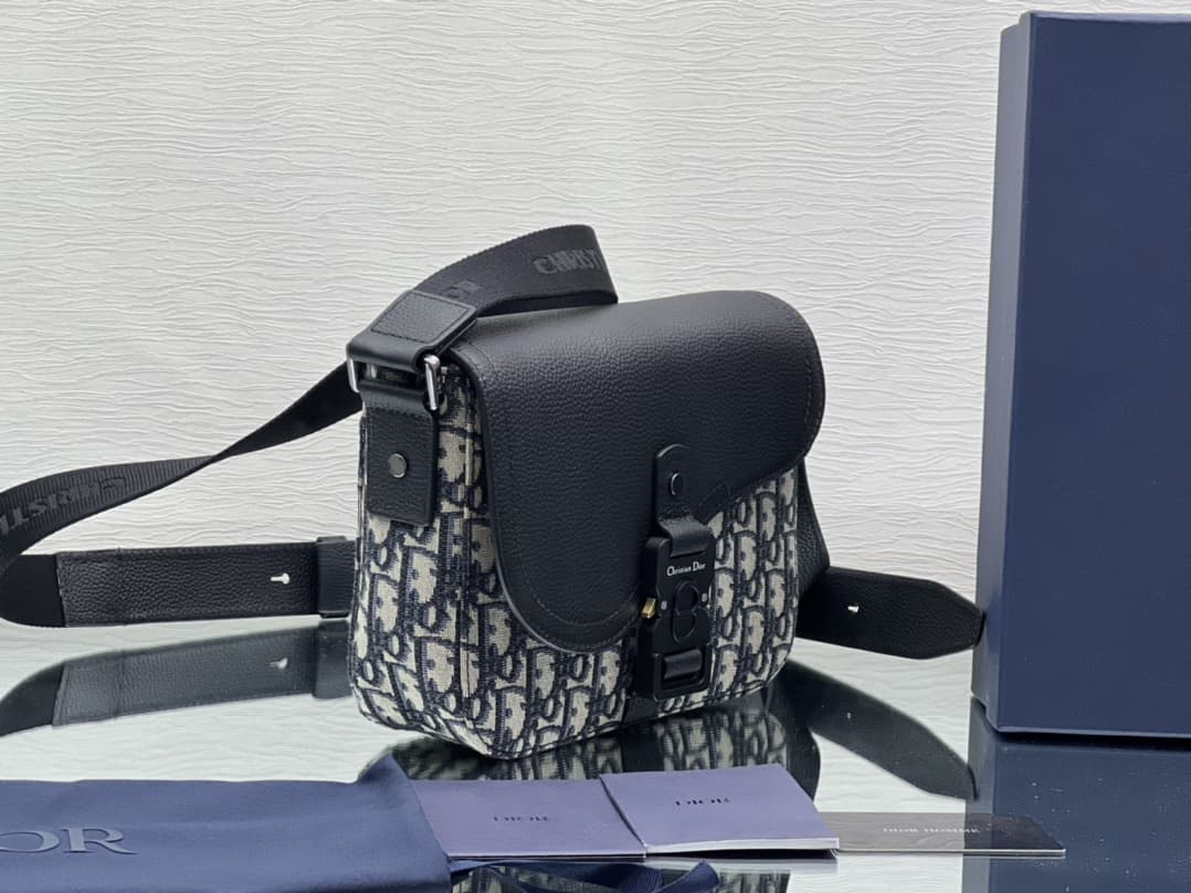 Small Saddle Messenger Bag with Flap Grained Calfskin and Oblique Blue High