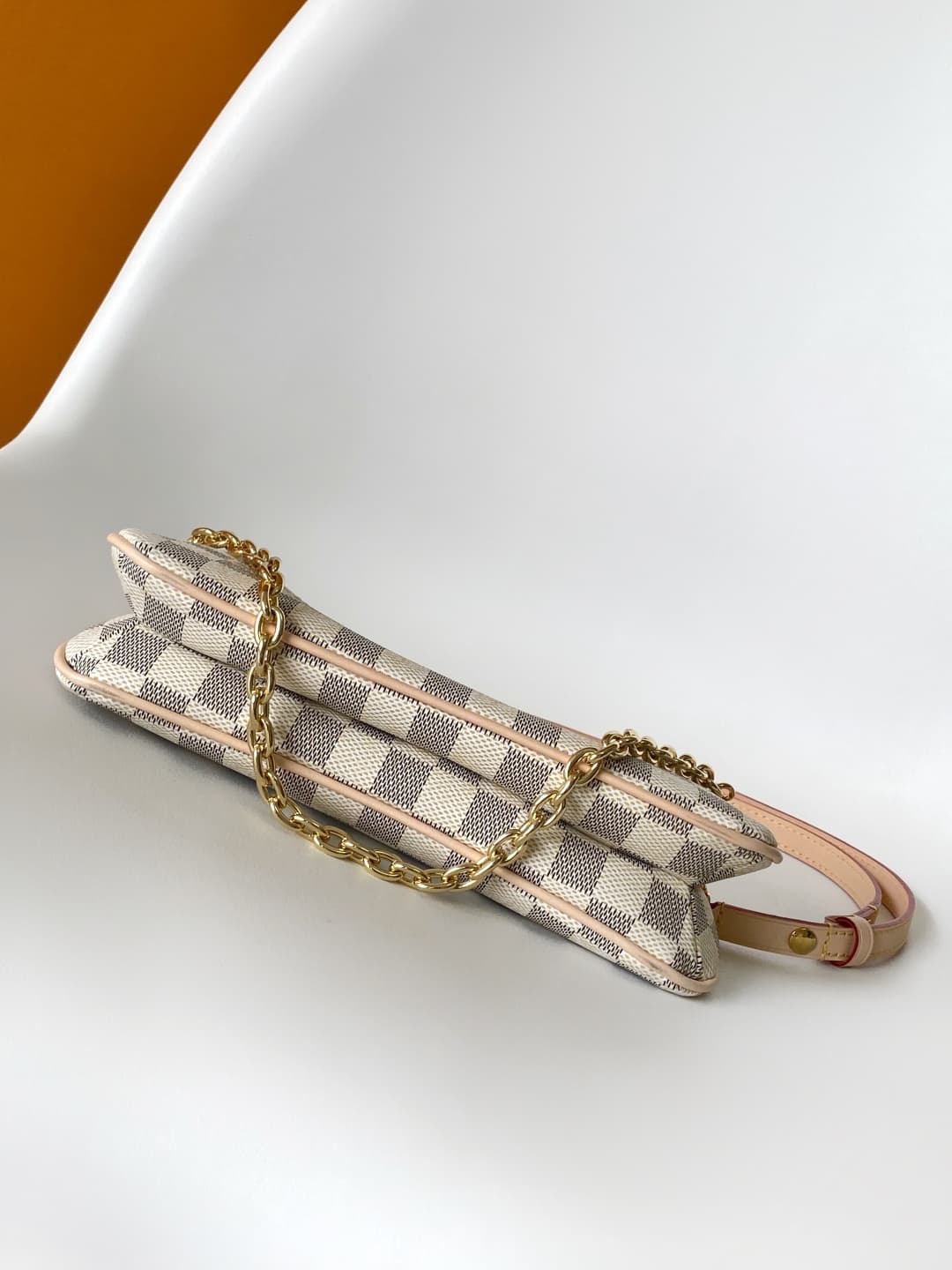 Louis Vuitton Pochette Liv in Damier Azur Canvas N00228 High