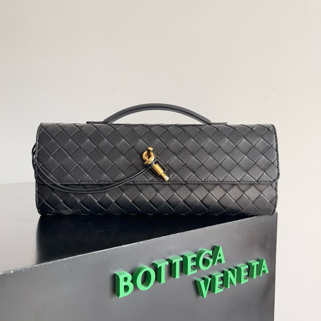 BV Long Clutch Andiamo With Handle Lambskin TOP