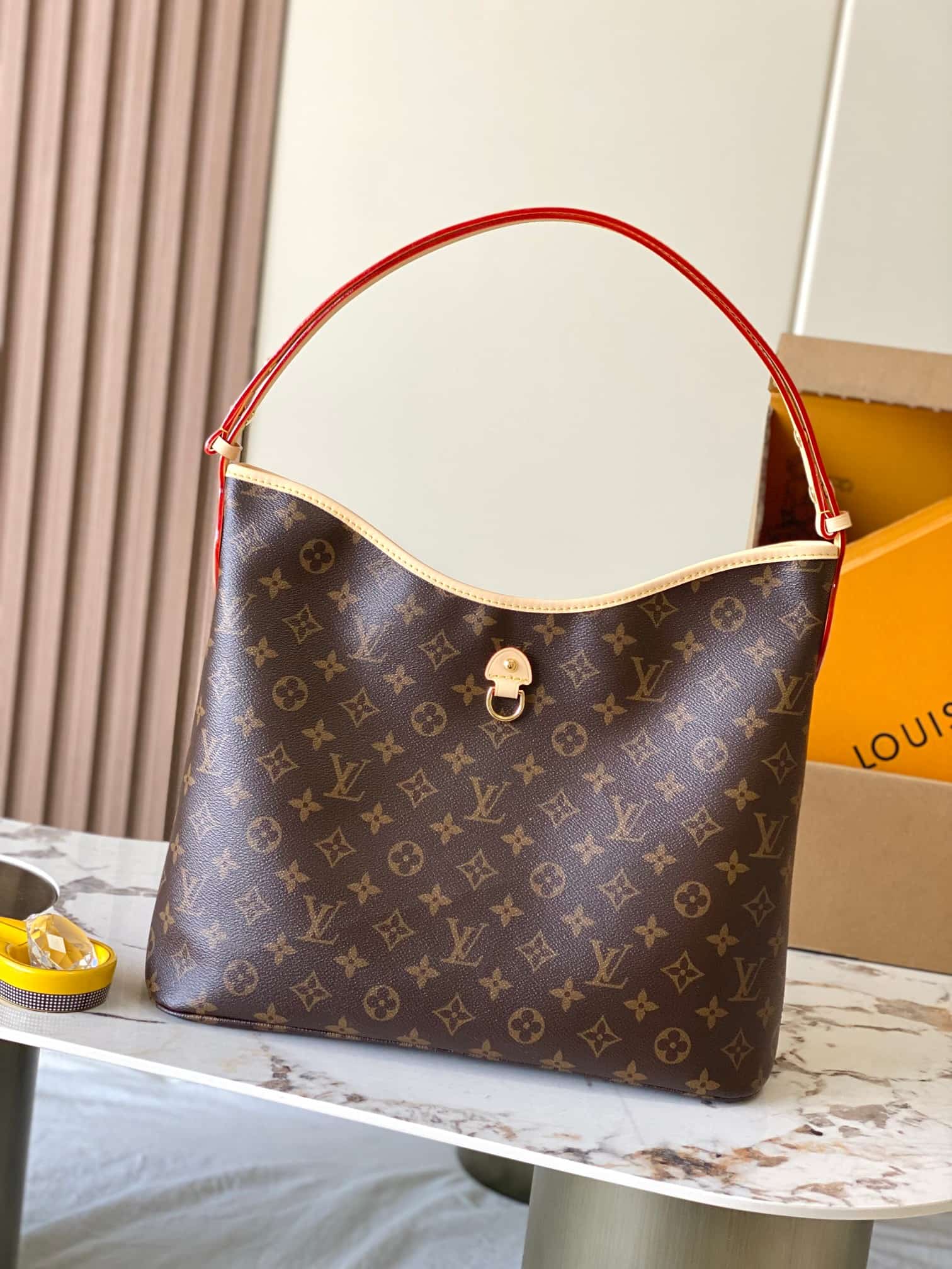 Louis Vuitton Lineup Monogram coated canvas M27335 TOP