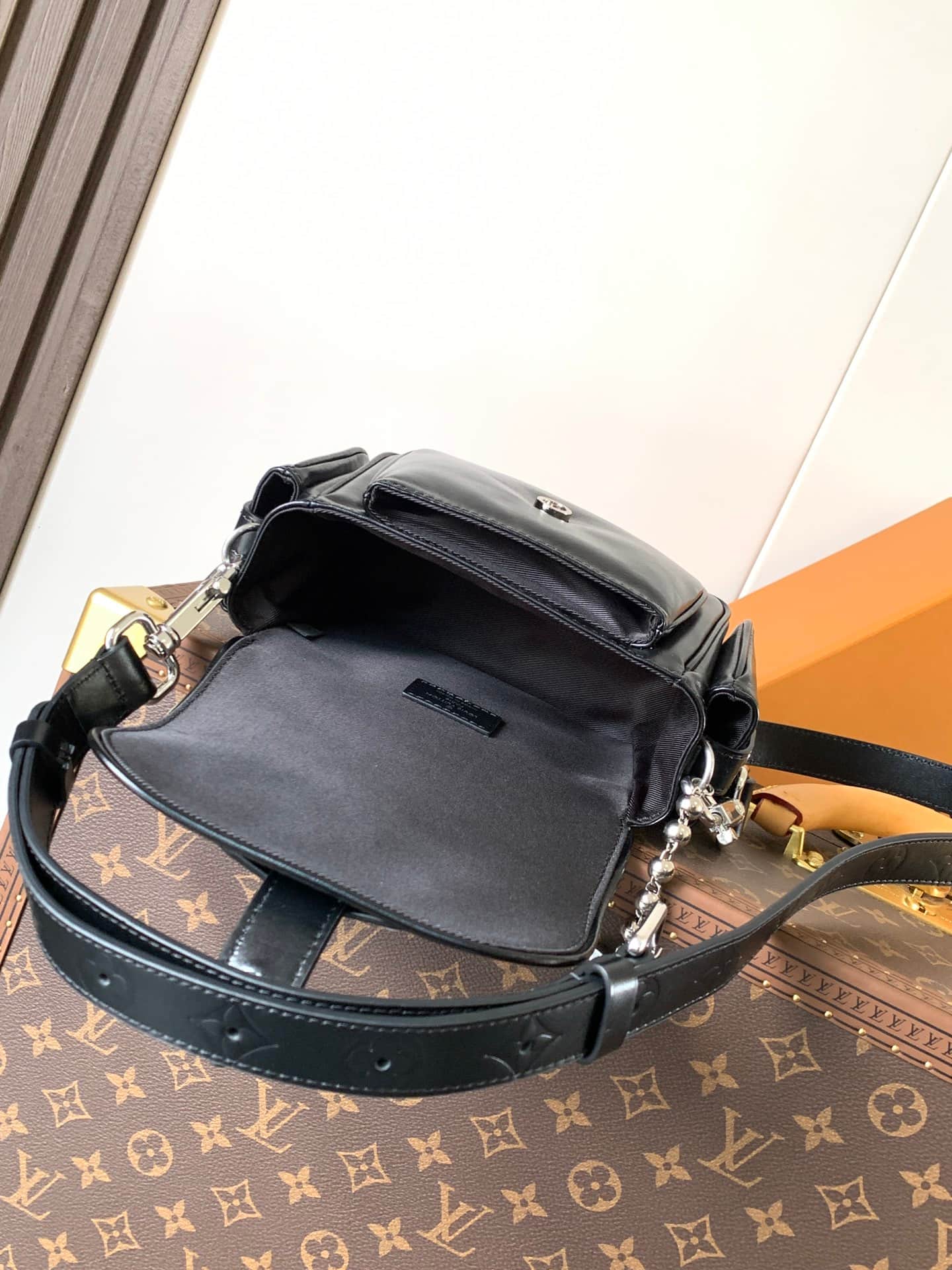 Louis Vuitton Cargo Wearable Wallet Black Calf leather M13989 High