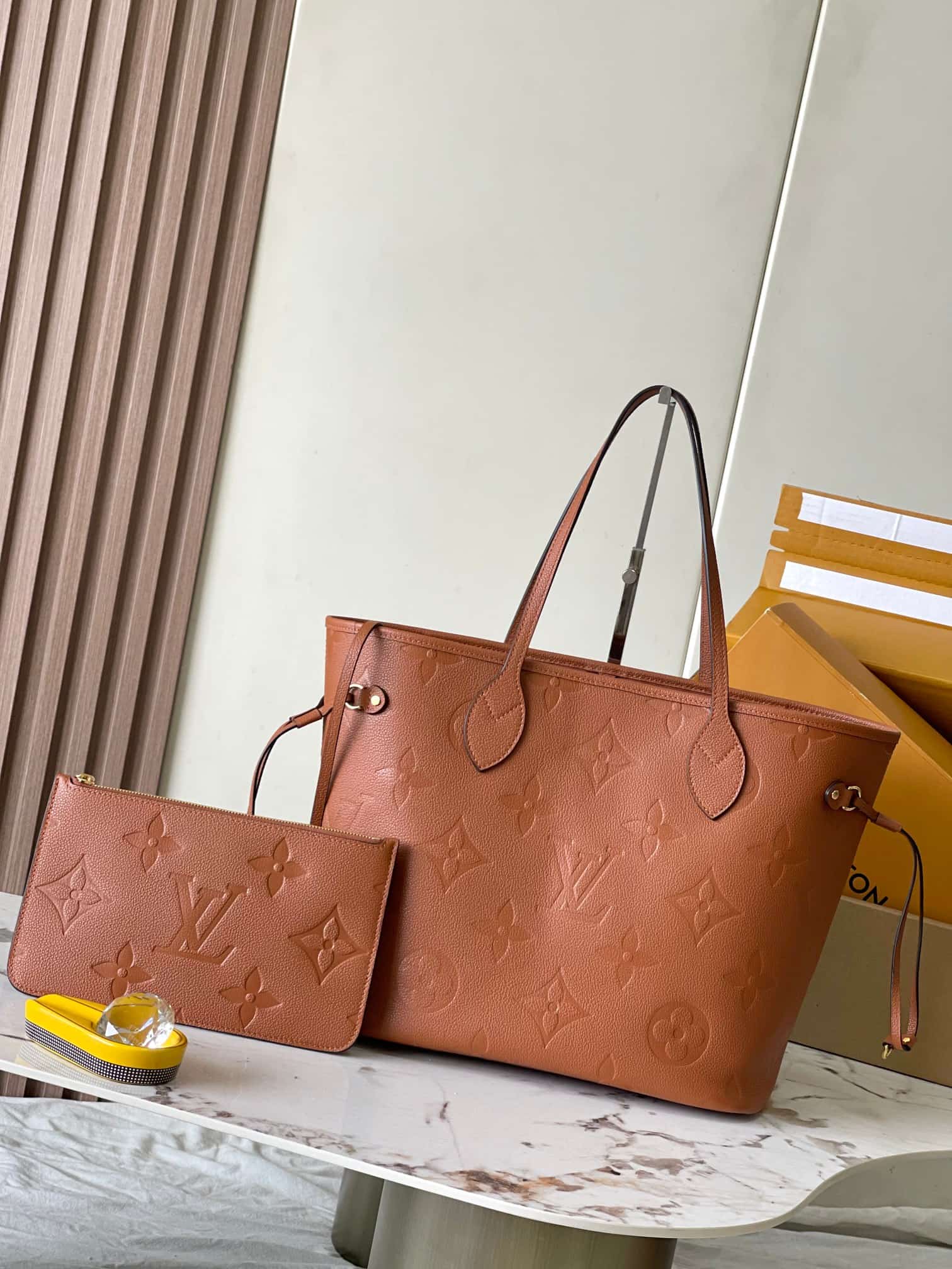 Louis Vuitton Neverfull MM Cognac Brown Embossed grained cowhide leather M12605 TOP