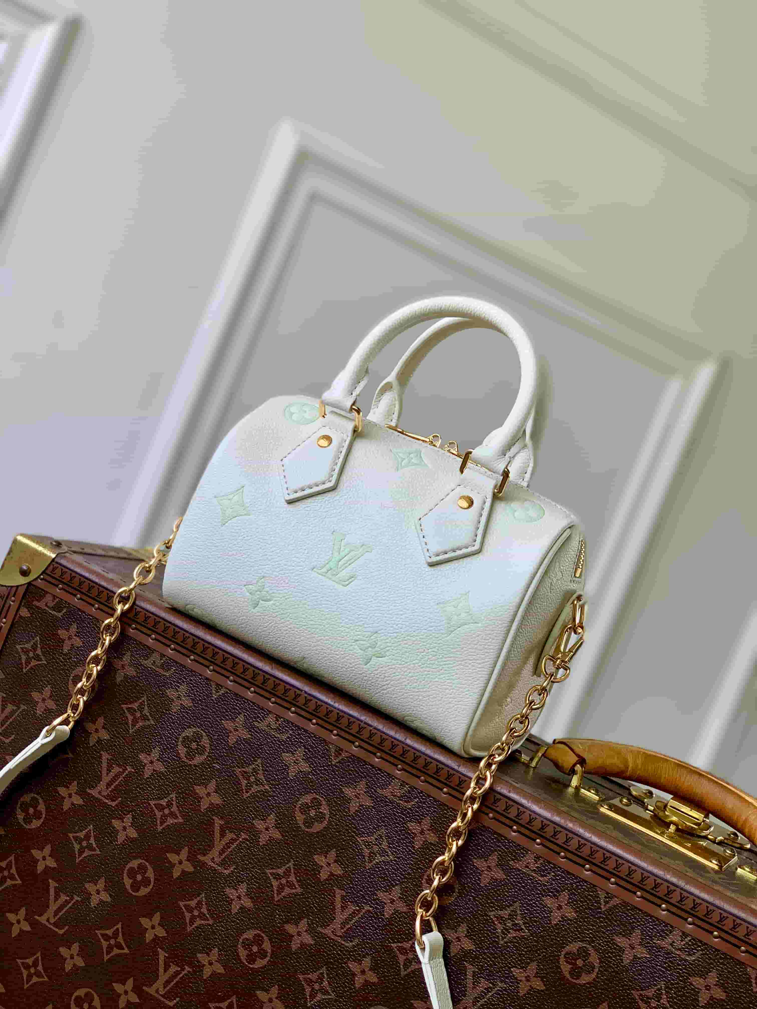 Louis Vuitton Speedy Bandoulière 20 Milky White/Green Cowhide leather M27572 High