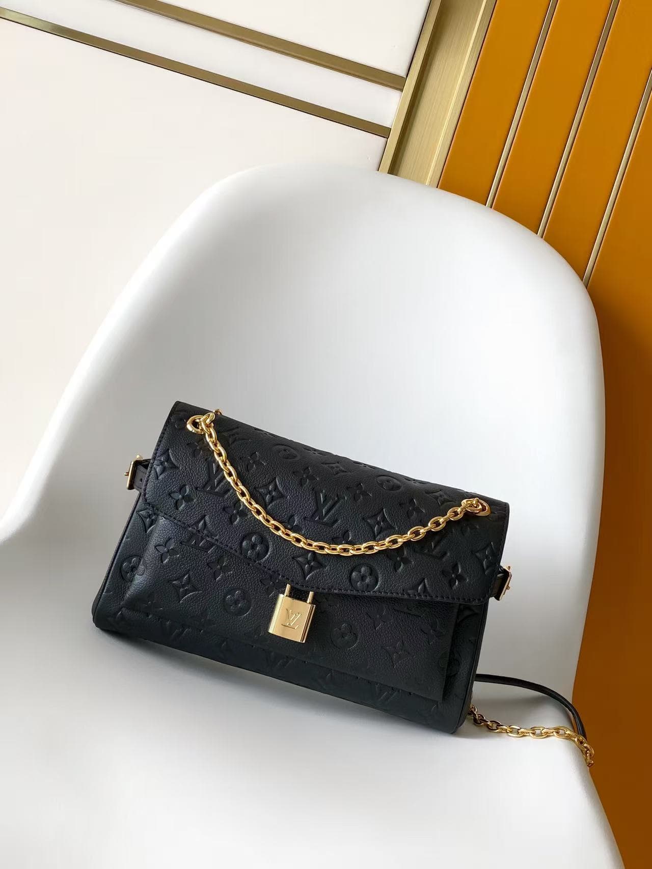 Louis Vuitton Anytime Flap Bag Tourterelle Black leather M14604 High