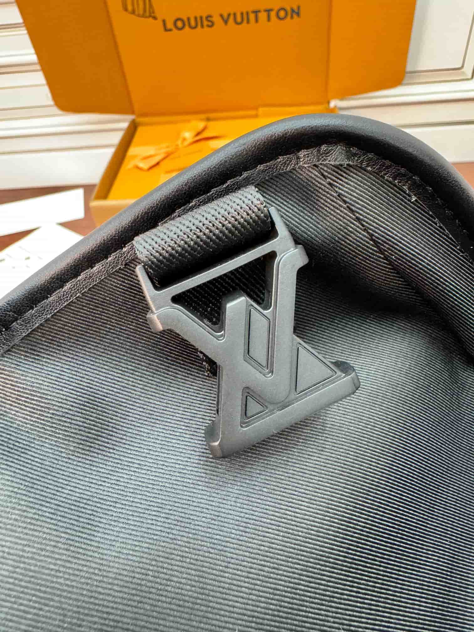 Louis Vuitton Messenger Voyager PM Monogram Eclipse coated canvas M12517 TOP