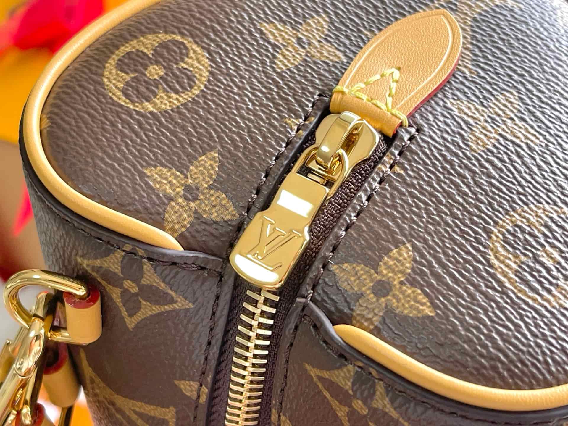 Louis Vuitton Nano Speedy Dating Coated canvas M13226 TOP