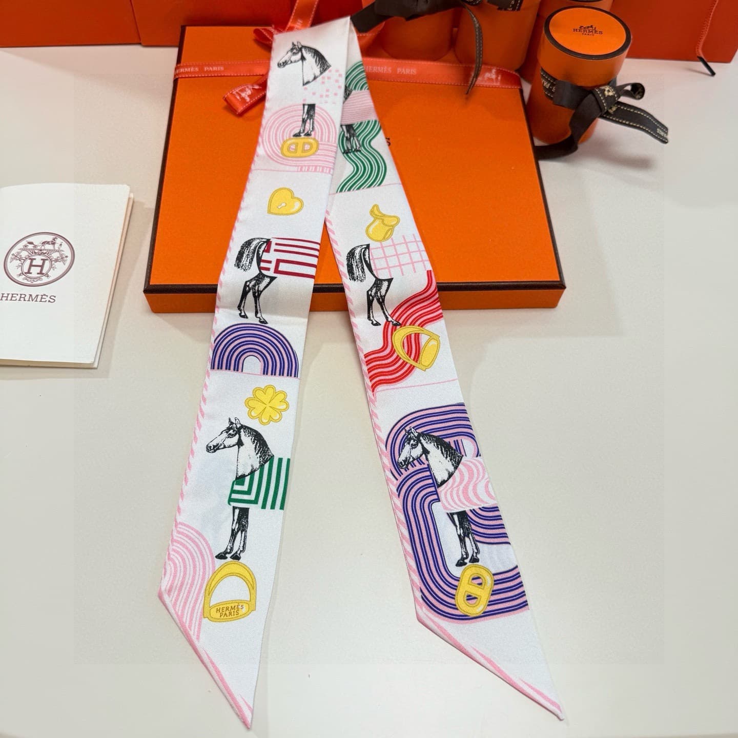 Hermes Garde-Robe Pop silk Twilly scarf