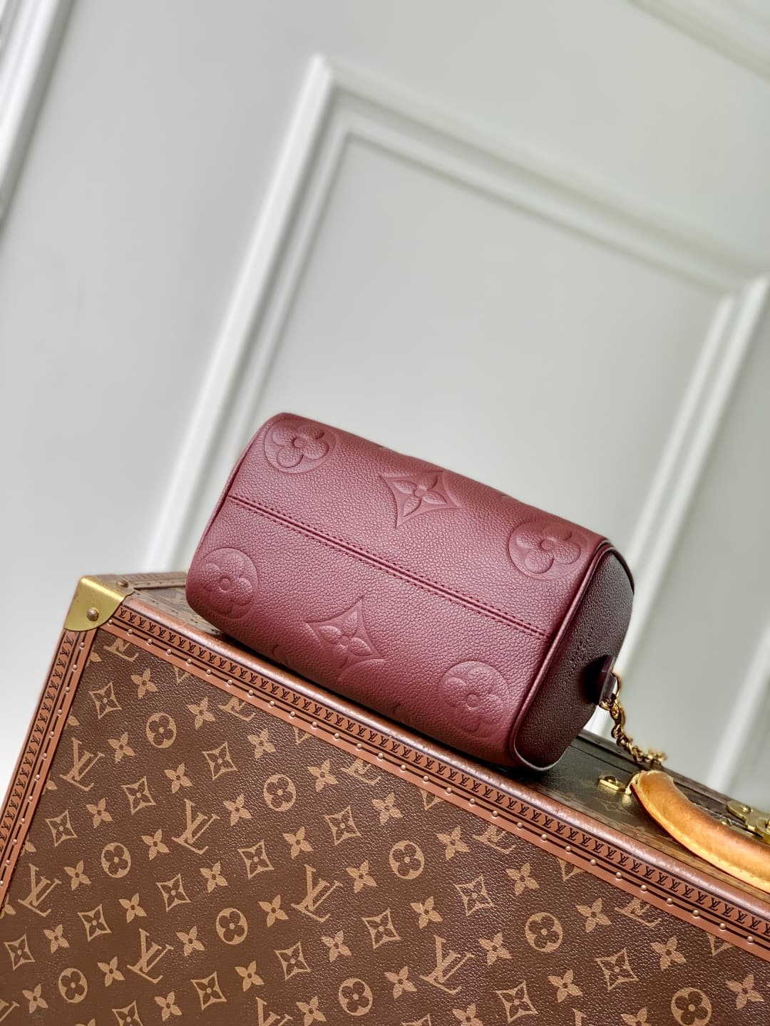 Louis Vuitton SPEEDY BANDOULIÈRE 20 Embossed grained cowhide leather M58953 Wine Red High